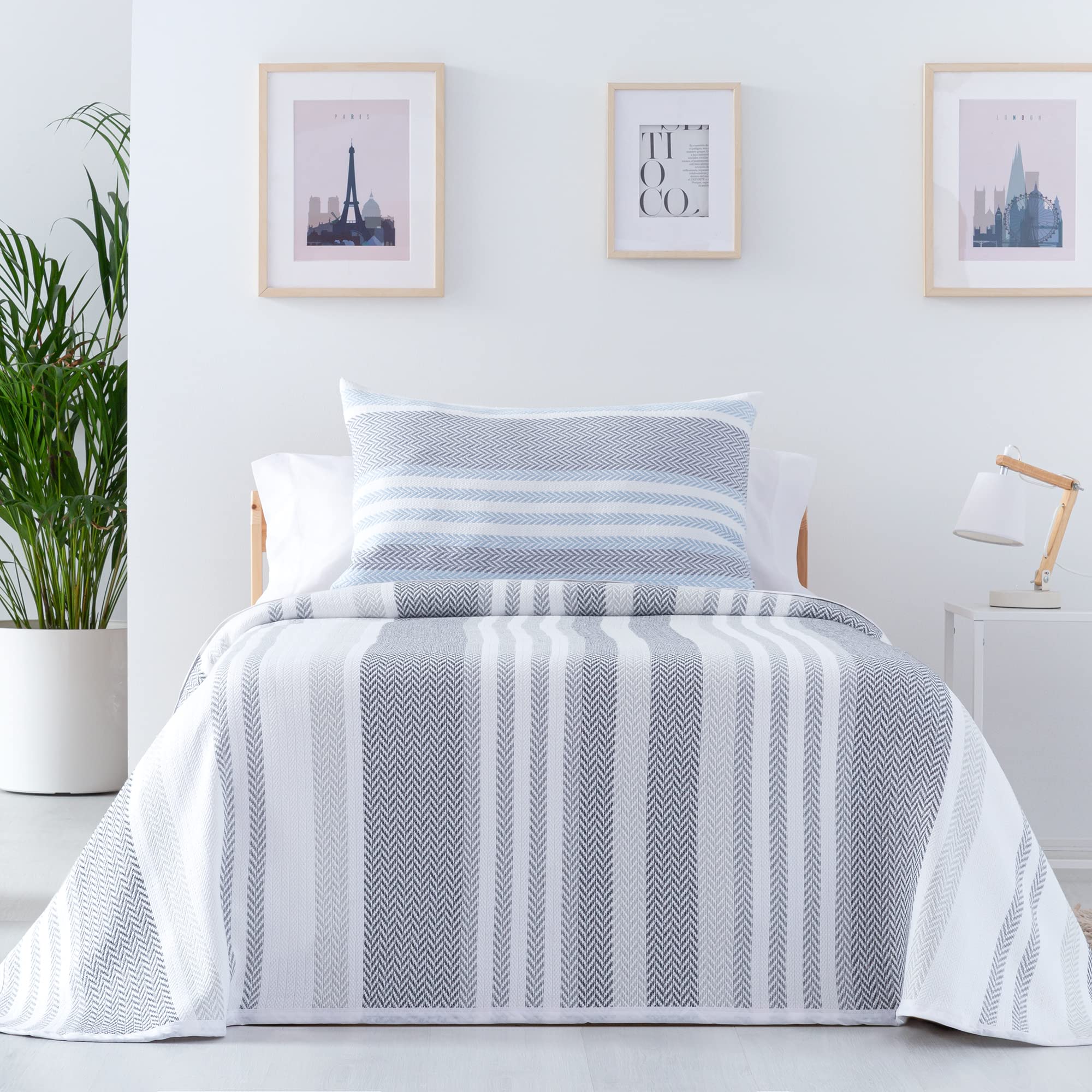 BarceloHogar Boutis Cama 150 Colcha Fina Entretiempo. Cubre Cama Reversible Elegante Moderna. Colchas Primavera Otoño. Jacquard Rayas Venecia 150 cm Negro