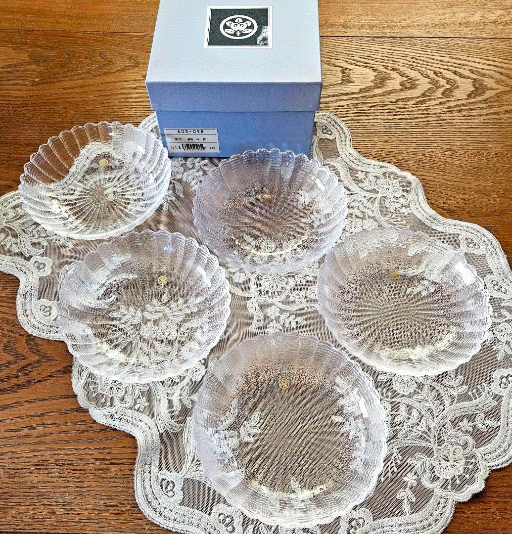 坂倉新兵衛　十五代 萩焼 木の葉皿 6客 木ノ葉向付 共箱 懐石 坂倉新兵衛 十五代 萩焼 木の葉皿 6客 木ノ葉向付 共箱