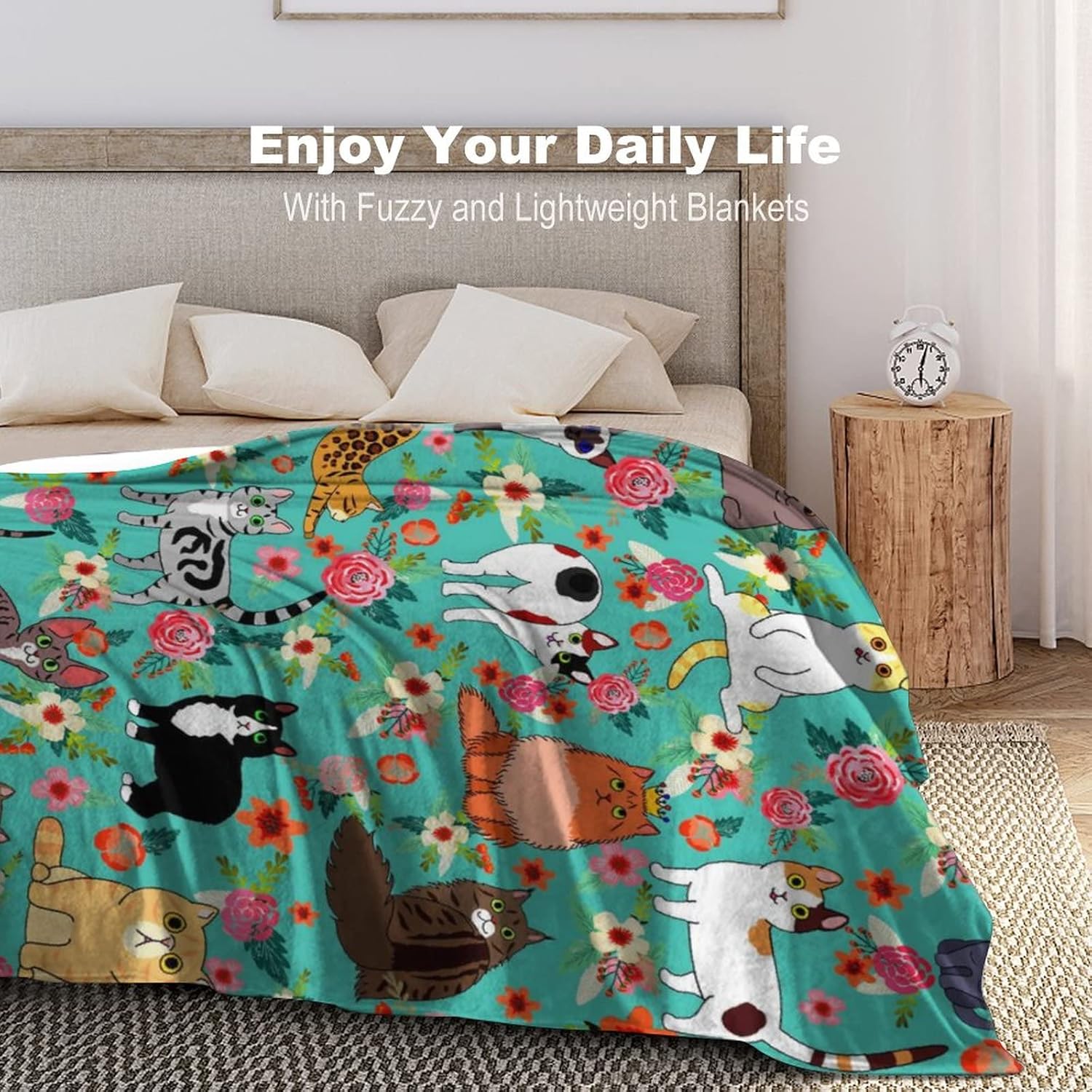 Cute Cat Patterned Microfiber Throw Blanket for Pets and Kids