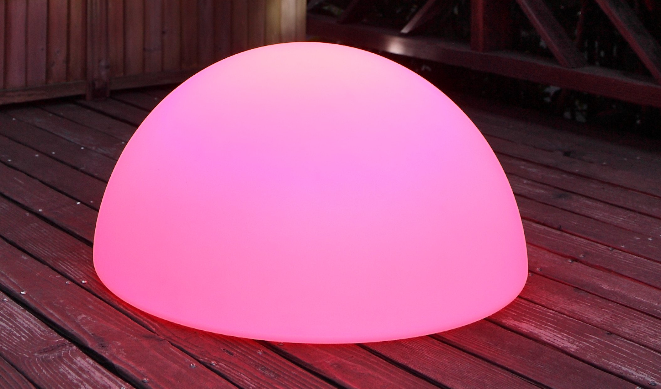 LED-Leuchte Halbkugel 60 cm groß XXL innen und außen, Tischdekoration Garten Terrasse Vorgarten, Pool + Teich Beleuchtung, Farbwechsel mit Fernbedienung und Akku, kabellos, wasserdicht