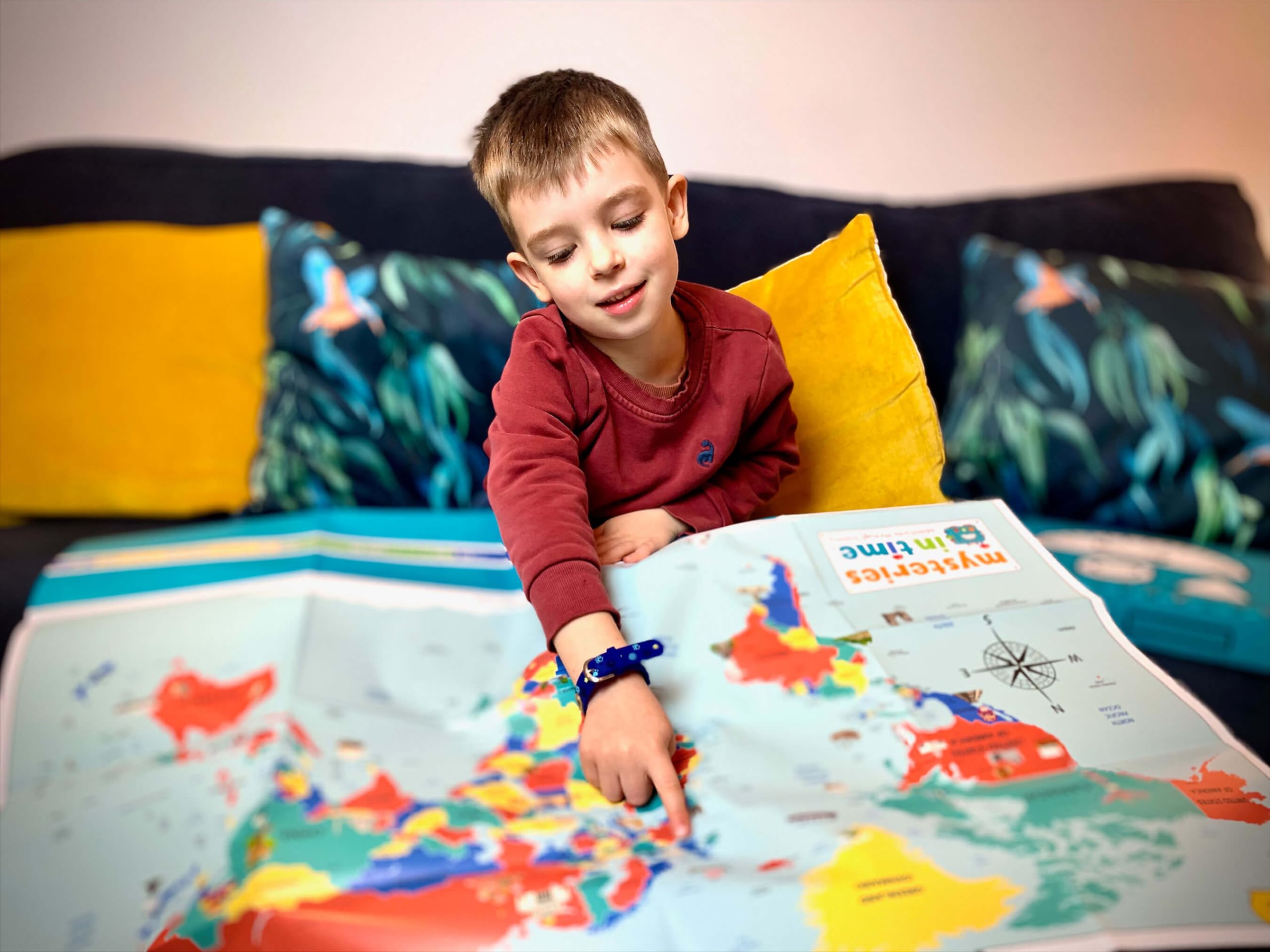 Middle History Bundle Mysteries in Time Activity Pack for Kids Aged 6-11, with History Book & Magazine, Perfect for Screen-Free Plane, Travel, Holiday, Wedding, Homeschool Fun