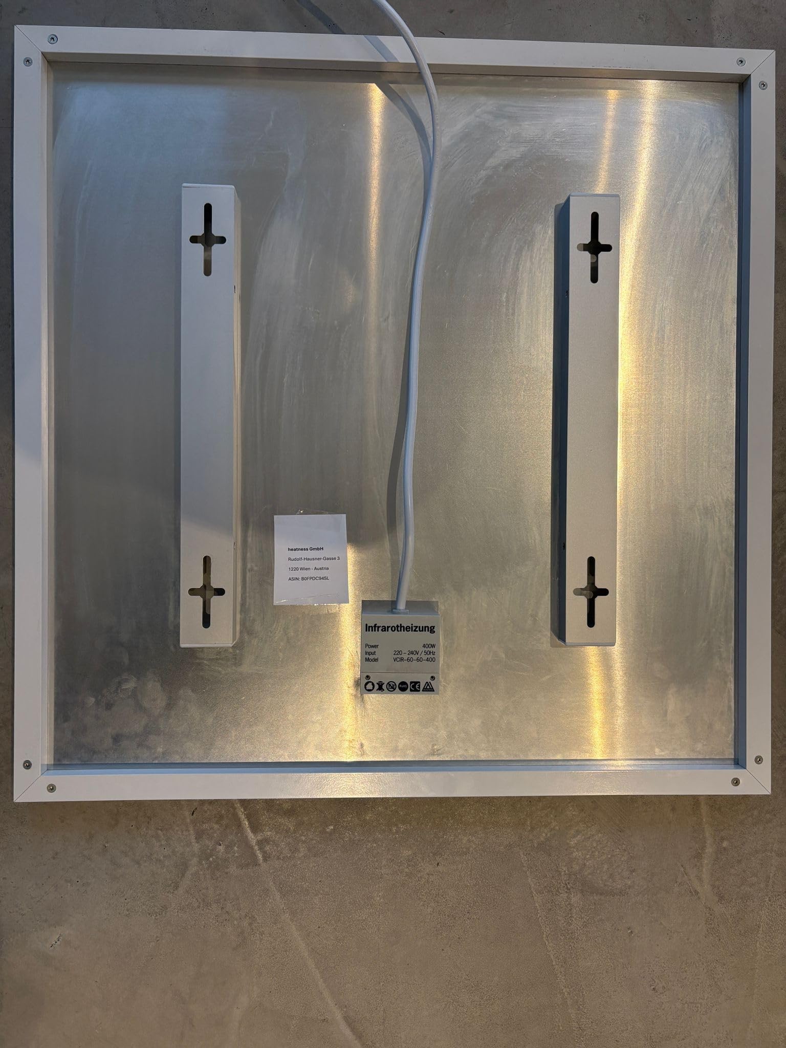 heatness® Infrarot Rasterdeckenheizung 62×62 cm | Heizpanel für Odenwald Rasterdecke 625×625 mm, ideal für Büro, Praxis und Gewerbe, geräuschlos und energieeffizient.