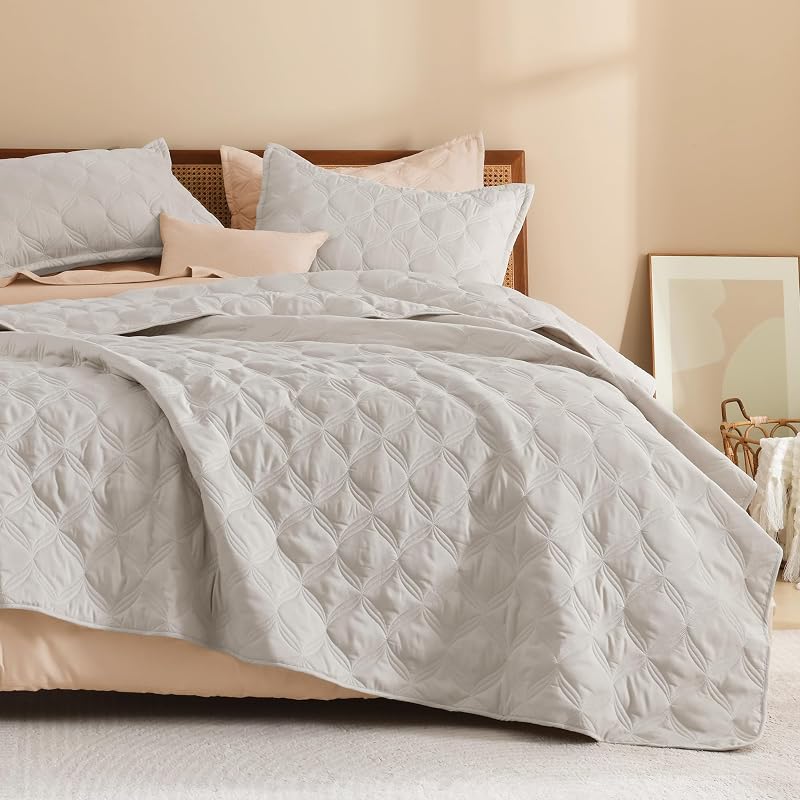 Litanika Oversized King Quilt Bedding Set, 3 Pcs Linen Bedspreads Set | Cloud-like Soft Fluffy Lightweight Breathable All Season Coverlet Comforter Cover Bed Set Room Decor Gift
