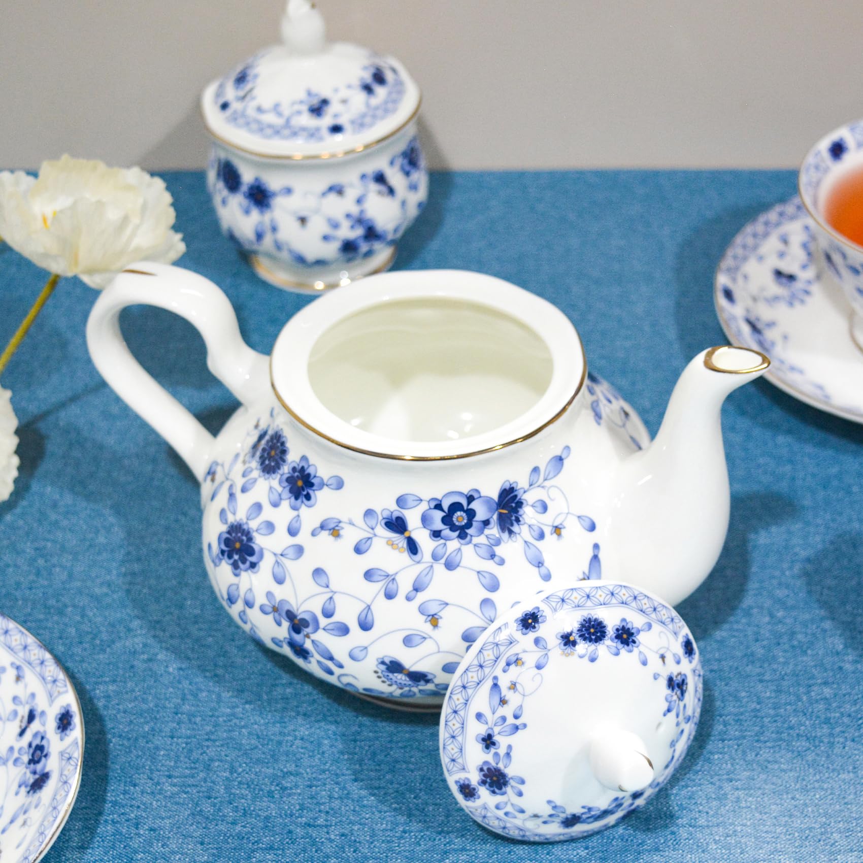Bone China zestaw do herbaty, 21-częściowy porcelanowy zestaw do herbaty dla dorosłych, filiżanki do herbaty i spodki dla 6 osób, z czajnikiem, łyżkami, cukiernicą, dzbankiem do śmietany,