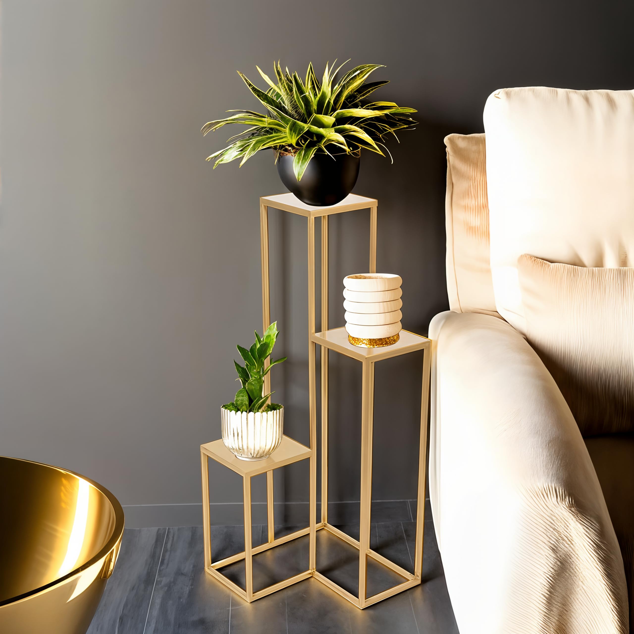 Stojak na rośliny Elle Metal - Kwietnik 3 poziomy - 40x40x95cm - kolor Złoty - do kwiatów w pomieszczeniach - metalowa półka - stolik dekoracyjny - stojak na kwiaty