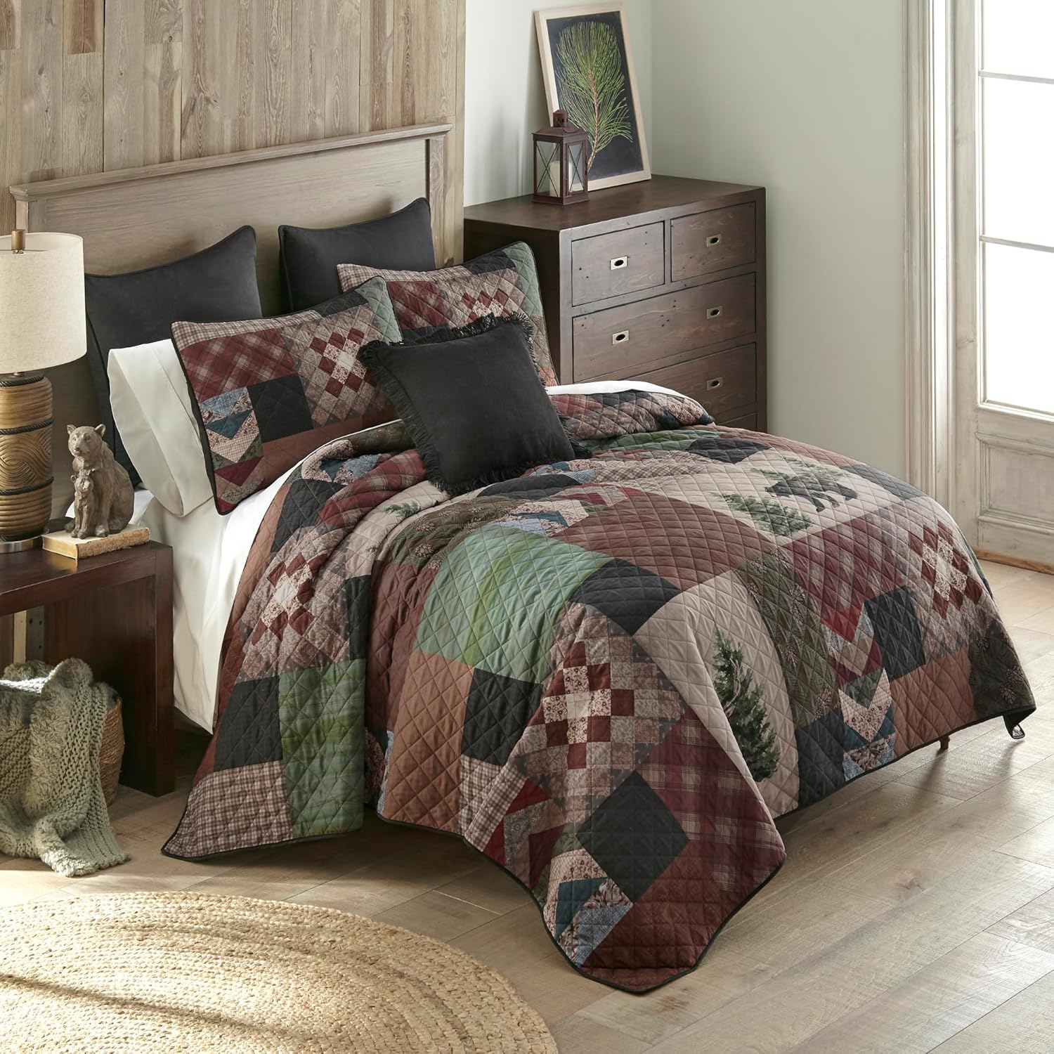Donna Sharp Greenwood Patch-Queen Quilt Set, Measures 90 x 90, Includes 1 Quilt and 2 Standard Shams, Machine Washable