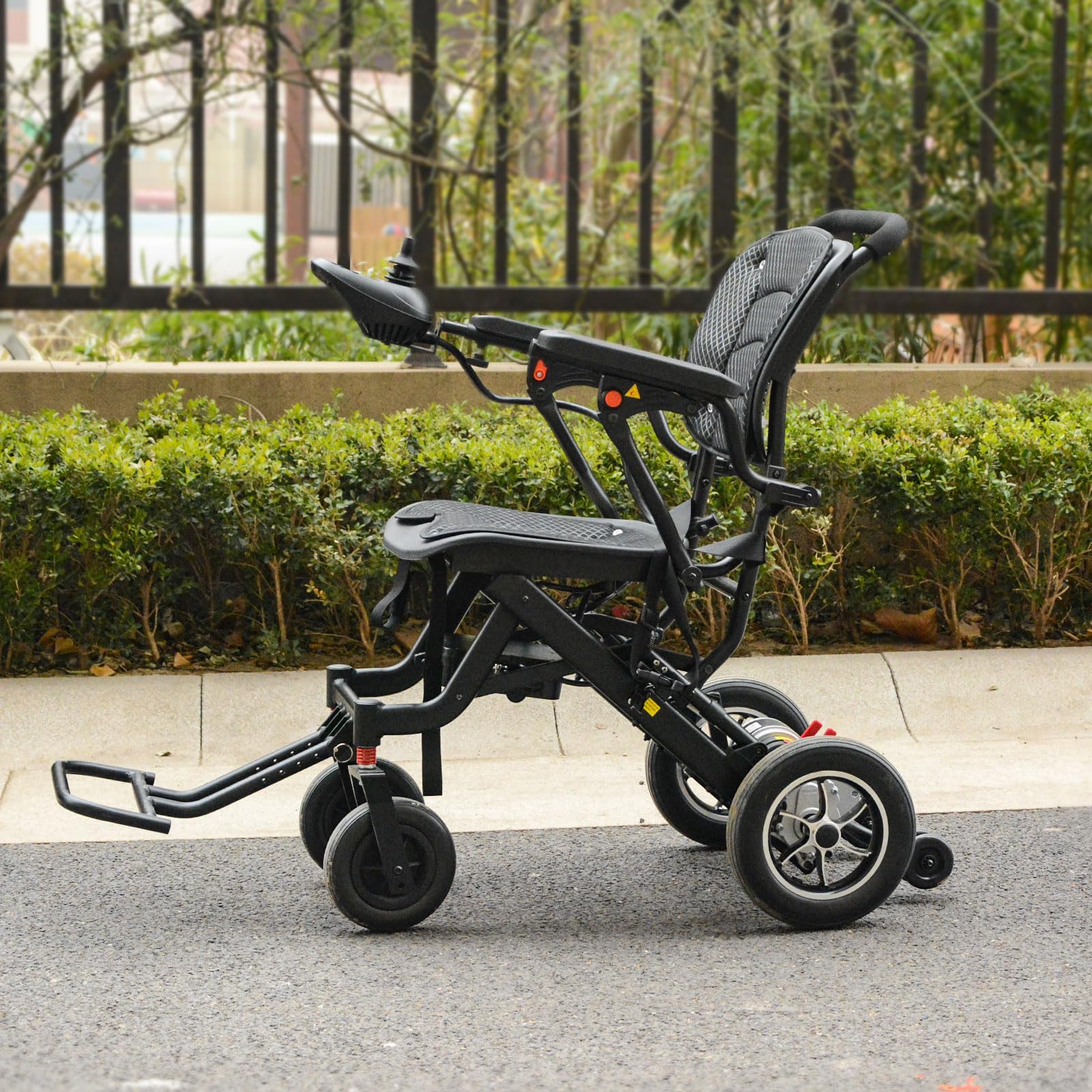 Składany elektryczny wózek inwalidzki o szerokości 47 cm, super ultralekkie składane wózki inwalidzkie (tylko 18 kg), wspomagany mobilność wózek inwalidzki do podróży