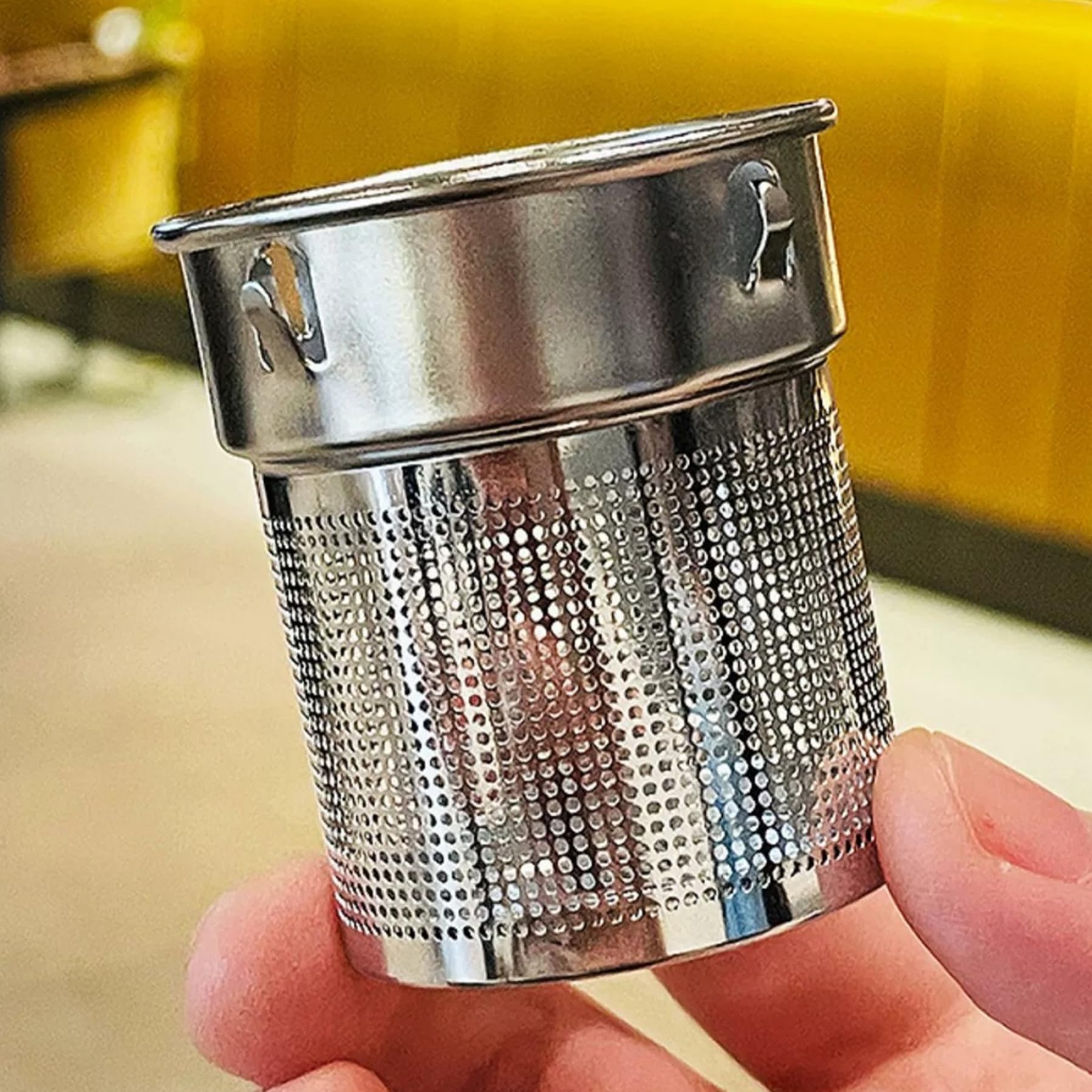 Verres à eau, bouteille d'eau en verre borosilicate, bouteilles incassables de 2 litres avec double couvercle et infuseur à thé, bouteille en verre avec sac de transport pour l'extérieur, le bureau
