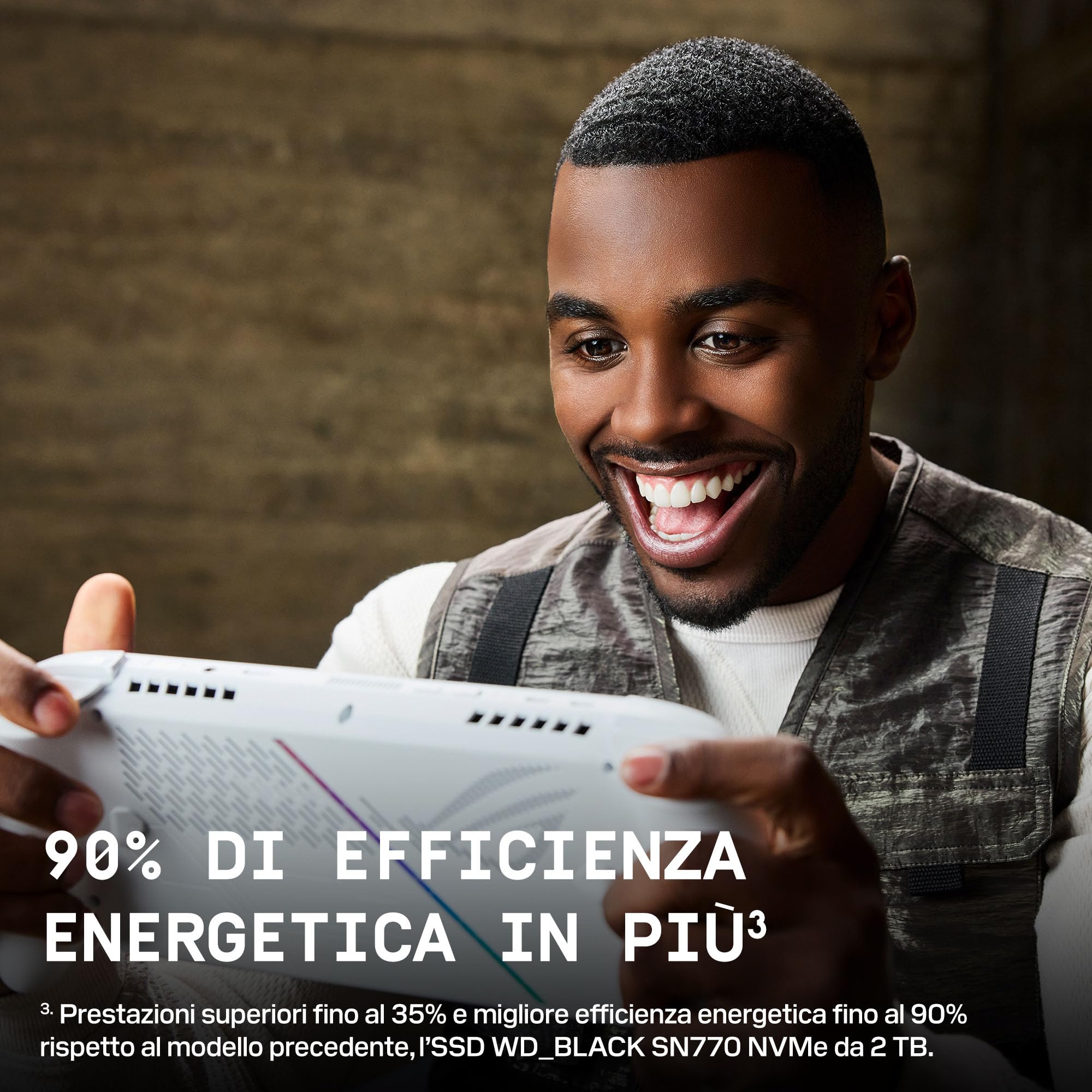 WD_BLACK SN7100X NVMe SSD da 4 TB (con velocità di lettura fino a 7.250 MB/s, Storage con licenza ufficiale per ROG Xbox Ally e PC, PCIe Gen4, 1 mese di Xbox Game Pass Ultimate)