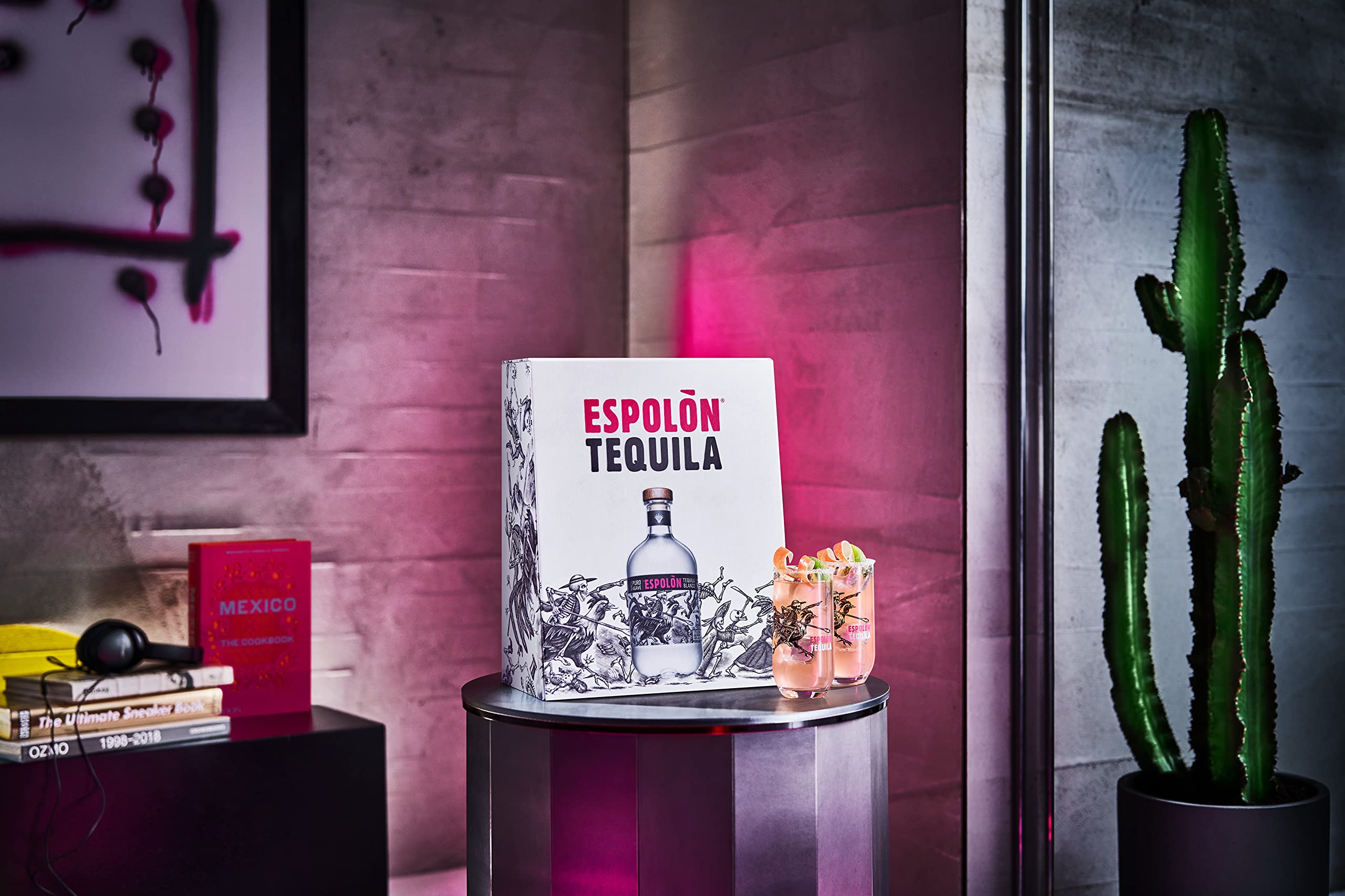 Espolòn Kit Tequila per Paloma: Espolòn Tequila Blanco 70 cl; 2 Bottigliette di Soda al Pompelmo Rosa Thomas Henry 20 cl; 2 Bicchieri Highball e 1 Jigger
