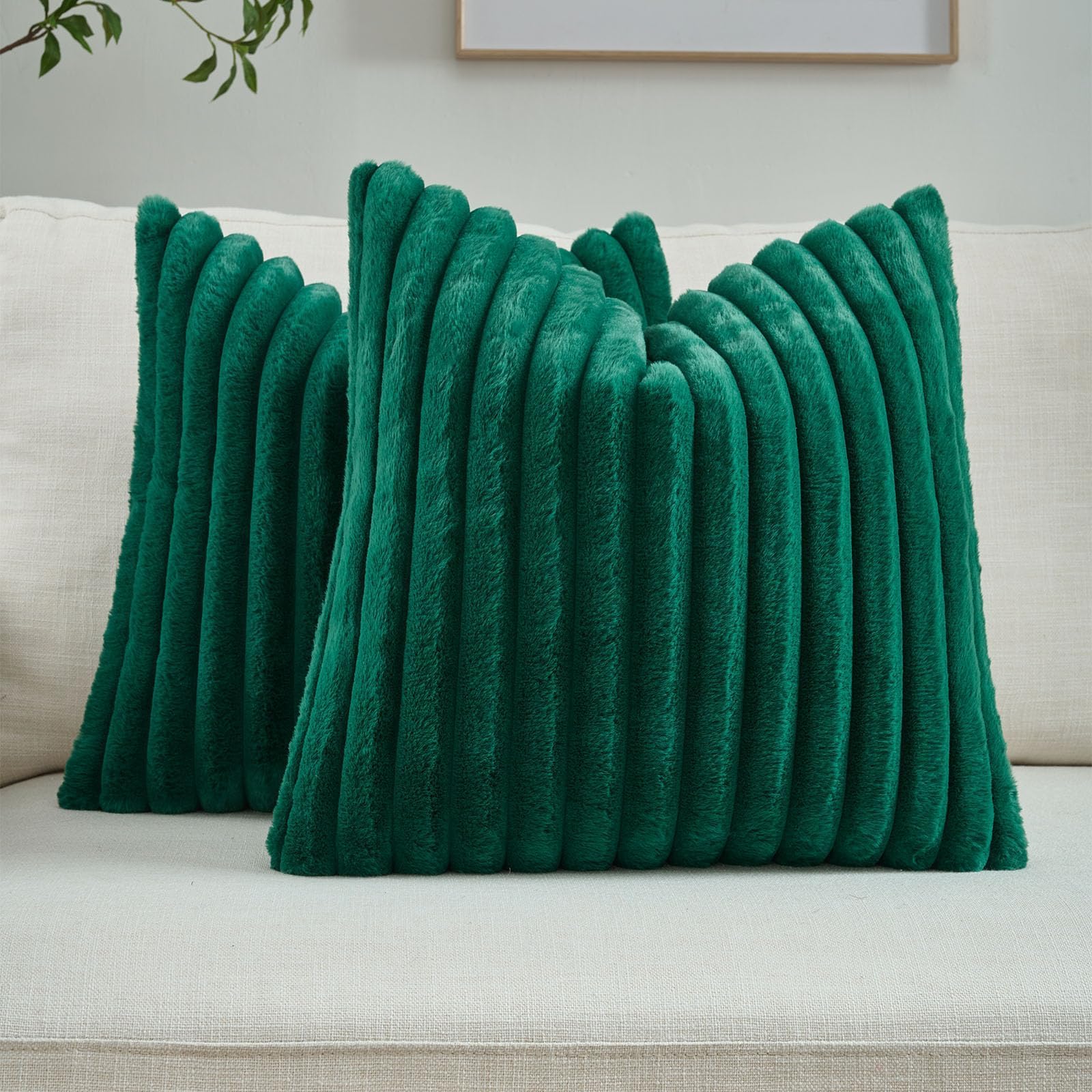 FUTEI Set of 2 Fluffy Faux Fur 65x65 cm Cushion Covers Soft Plush Striped Textured Scatter Euro Pillow Shams 65 x 65 cm Modern Accent for Sofa Bedroom Living Room, Emerald Green