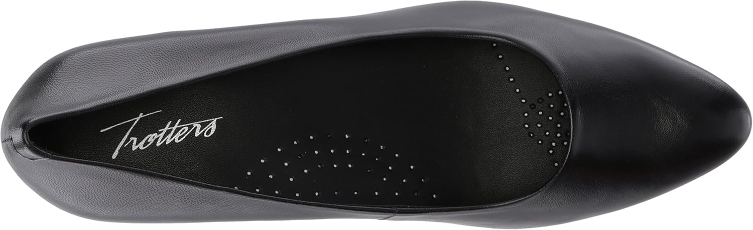 Trotters womens Kiera Pump, Black, 7 US - Image 5
