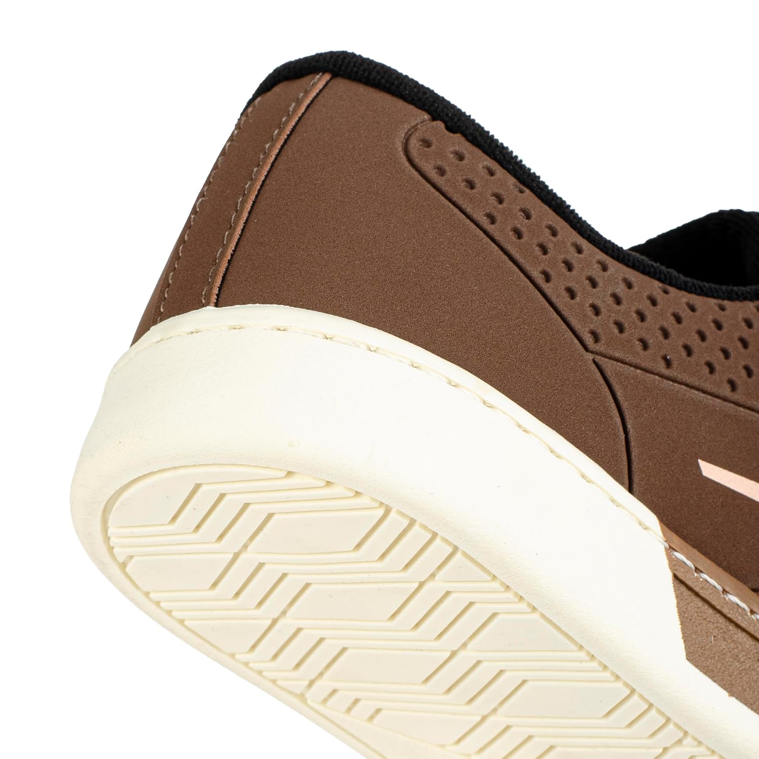 Tênis Reto Masculino Casual Moda Urbana Plataforma Baixa Skate Moda Skatistia Tecido Confortável Homens em promoção! Veja a oferta e mais achadinhos de Tênis 6 Hoje é o melhor dia para comprar Tênis Reto Masculino Casual Moda Urbana Plataforma Baixa Skate Moda Skatistia Tecido Confortável Homens com aquele preço maroto! Promoção! Aproveite a oferta! 6