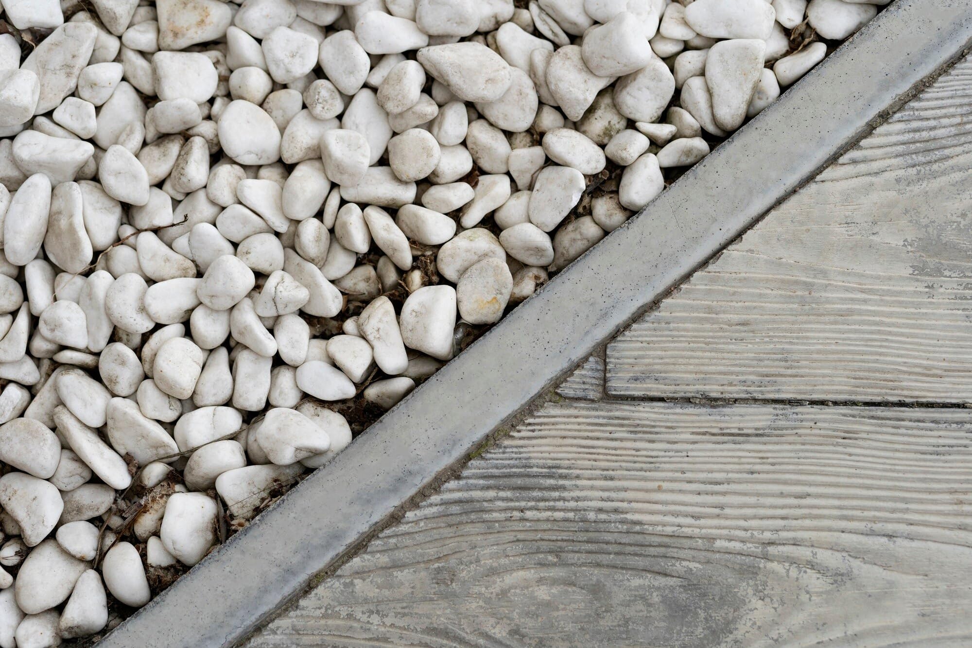 PEBBLE BLOCK (5kg) - Legante per ghiaia e ghiaietto su vialetti, cortili e bordi del giardino, blocca e stabilizza rendendo la superficie stabile e sicura. Affronta pioggia, sole senza problemi!