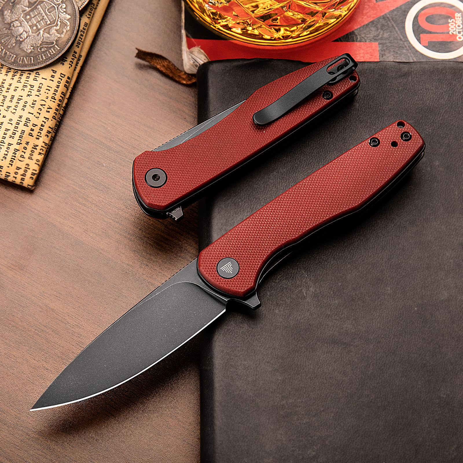 TRIVISA Couteaux Pliant, Hummingbird-RG, Couteau de Poche avec Manche en G10 Rouge, Lame en Acier 14C28N de 75 mm