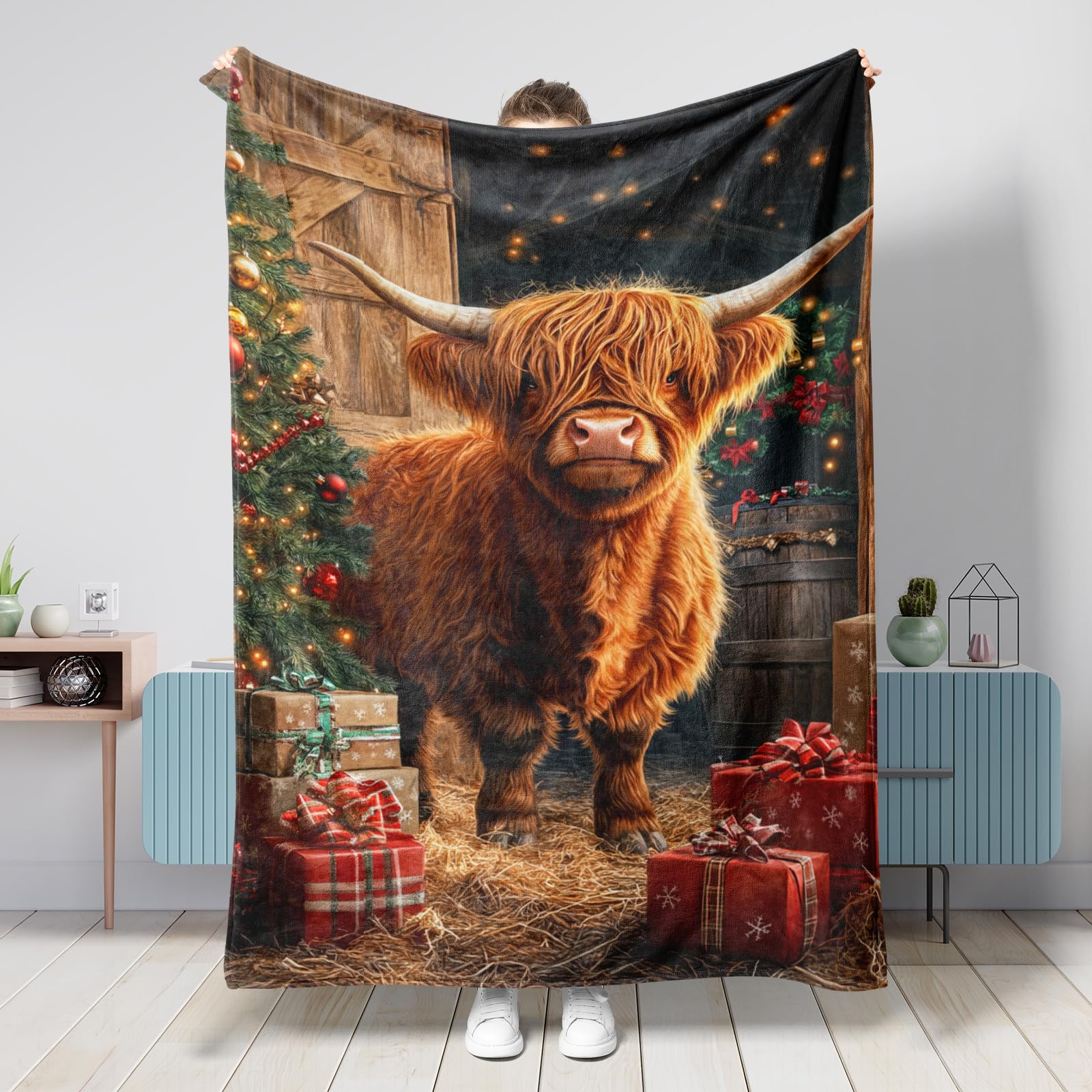 Highland Cow Fleece Blanket, Rustic Brown Farm Animal Throw Blanket, Cozy Soft Plush for Christmas, Winter Decor, Living Room, Travel, All Season 50x60 Inch