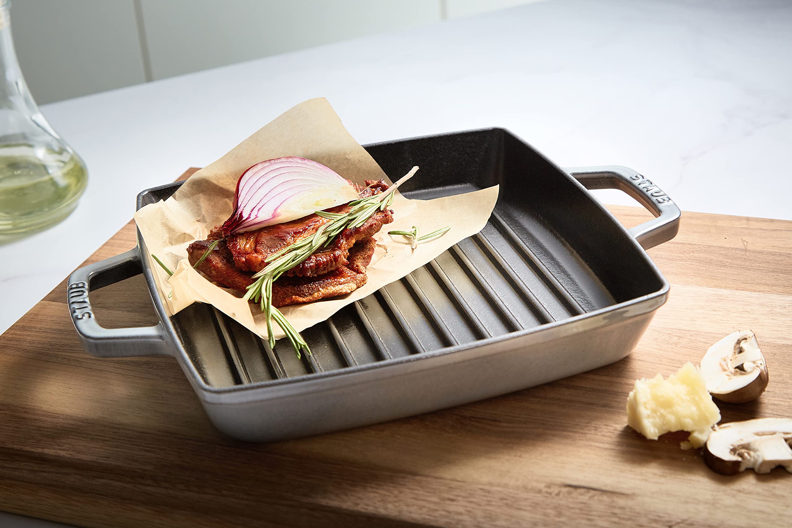 STAUB Gusseisen Grillpfanne mit 2 Griffen, 23 cm, Emaille-Beschichtung, Induktion u. Backofen, Graphit-Grau – Ansicht 7