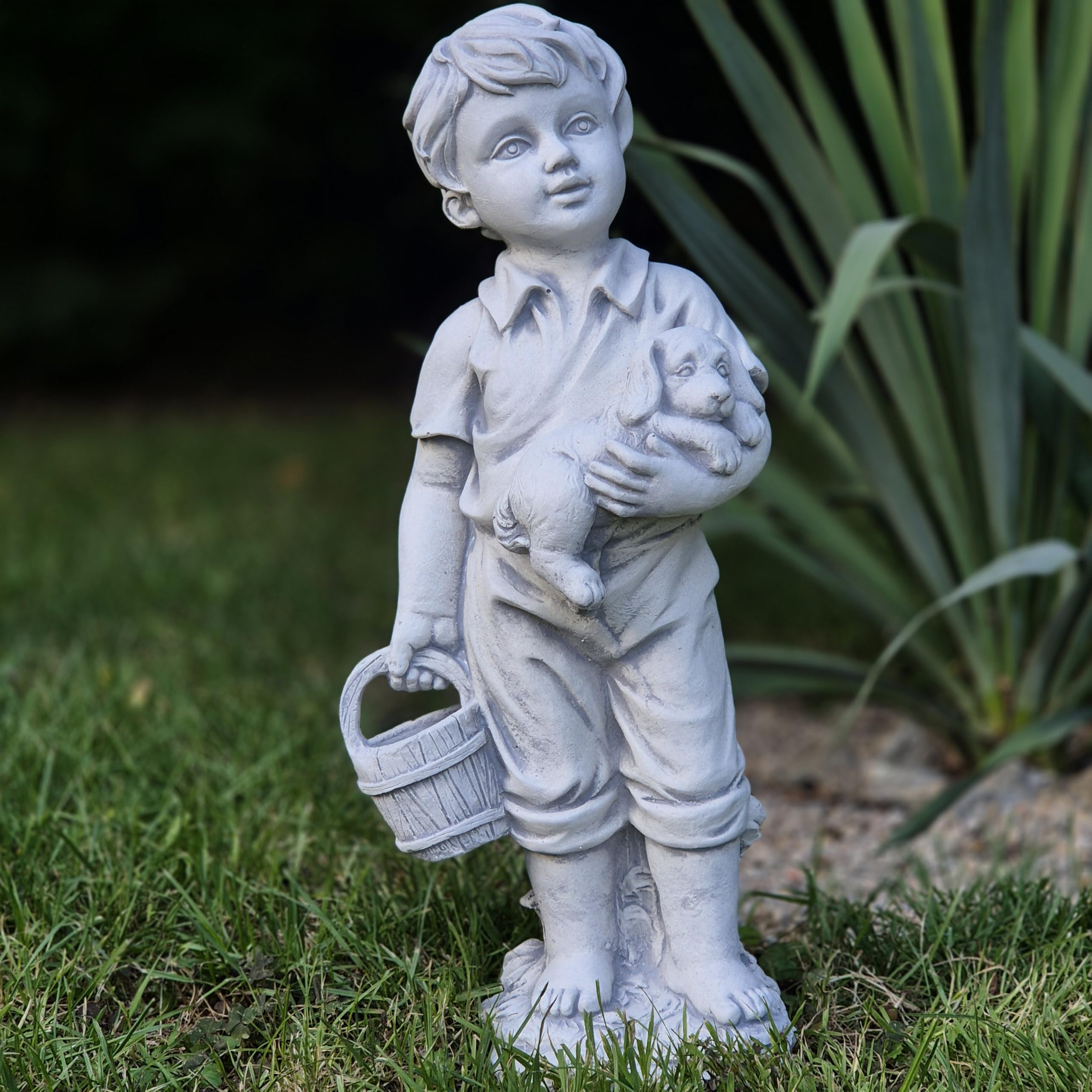 FABRQ Figurine décorative en béton GARÇON avec seau et chien, décoration de jardin, décoration de la maison, fonte de pierre, résistant au gel, résistant aux hautes températures