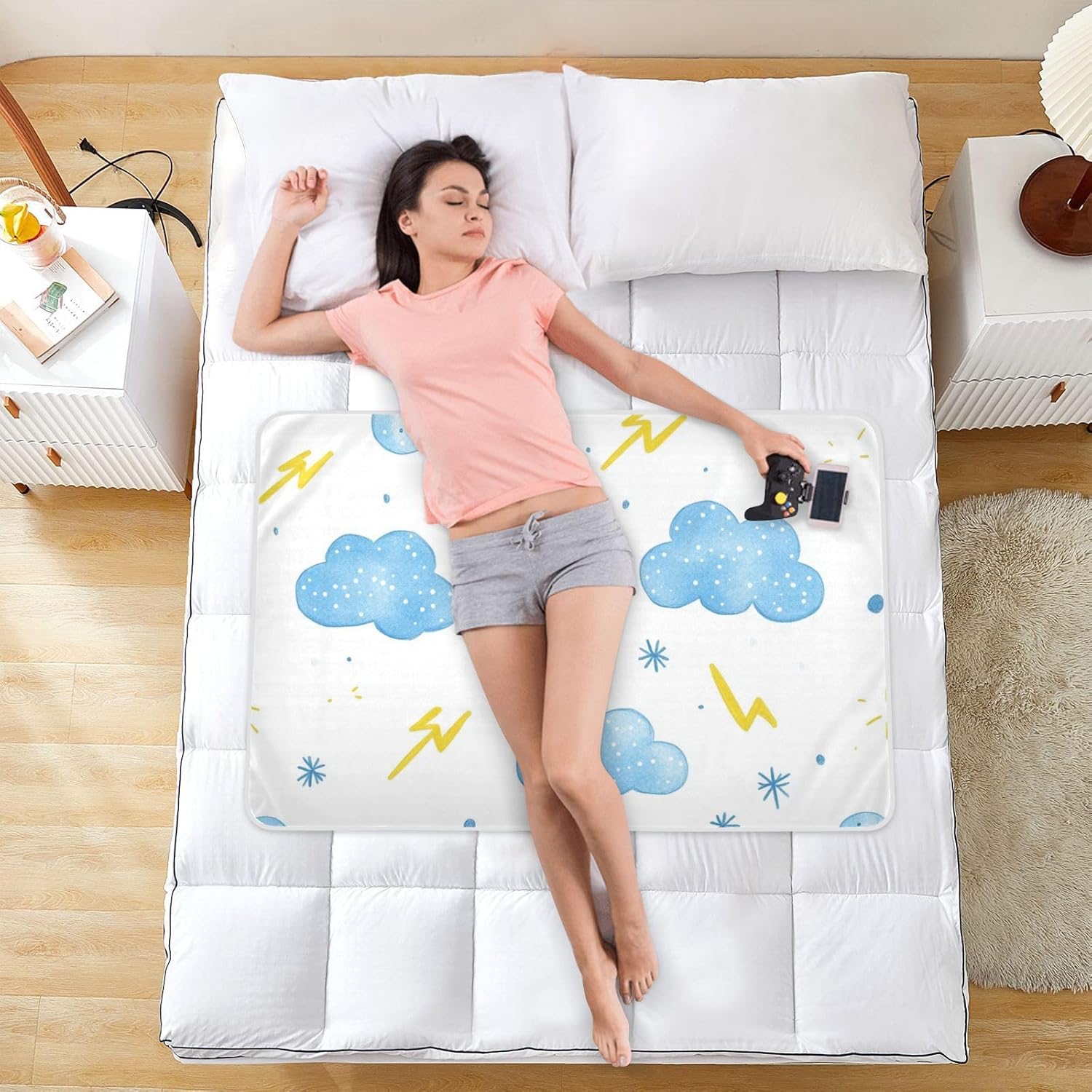 Simple Cartoon Cloud and Lightning Illustration Extra Large Resuable Diaper Mats Water Resistant Diaper Changing Pad Leakproof Quick Drying Travel Mattress for Children Adults Pets, 52" L x 34" W