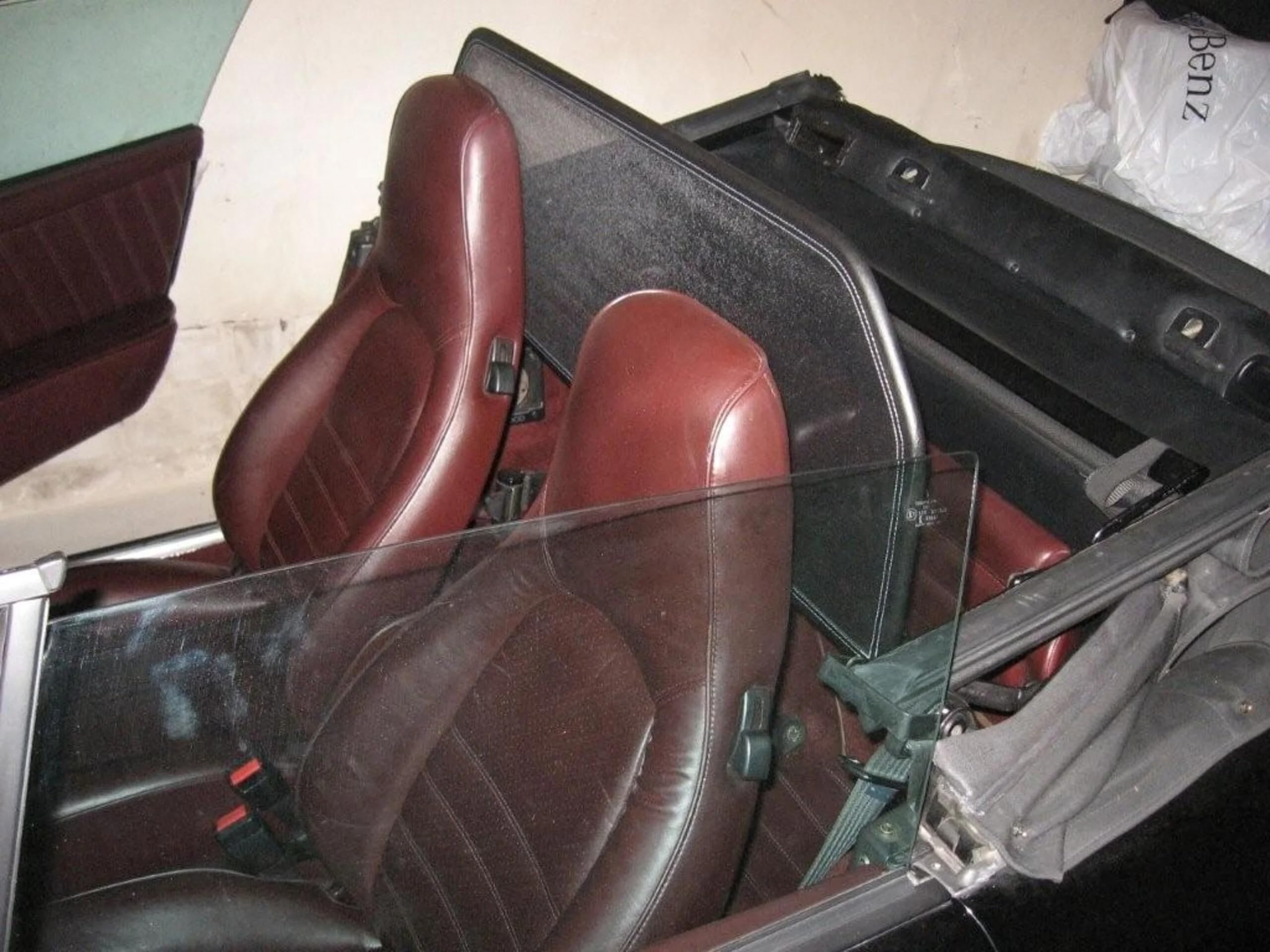 GermanTuningParts Déflecteur de Vent pour Porsche Speedster(1973-1989) - Noir | Filet Anti-Remous Coupe | Déflecteur d'air