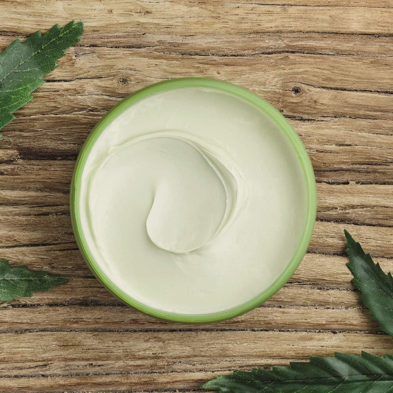 The Body Shop Hemp Foot Protector (1x 100ml), Hemp Foot Cream, Heavy-Duty Foot Cream - Image 5