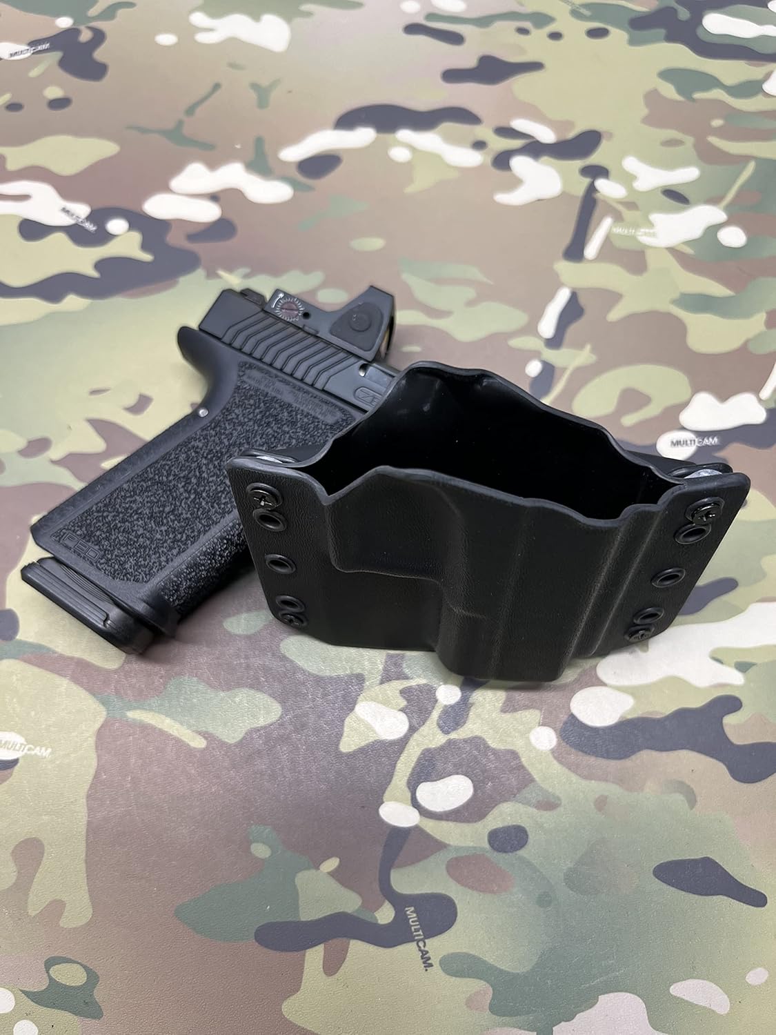 Black Kydex Holster Compatible with Glock 19 p80 (Polymer 80)