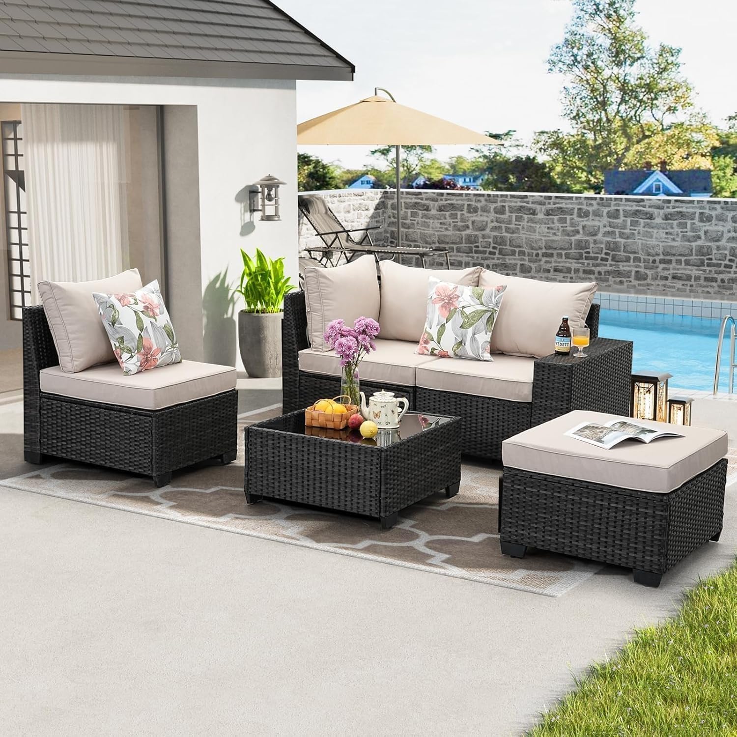 5-Piece Patio Furniture Set All-Weather Outdoor Wicker Sectional Sofa with Cushions Tempered Glass Table Ottoman Rattan Conversation Seating for Porch Garden Backyard(Gray)