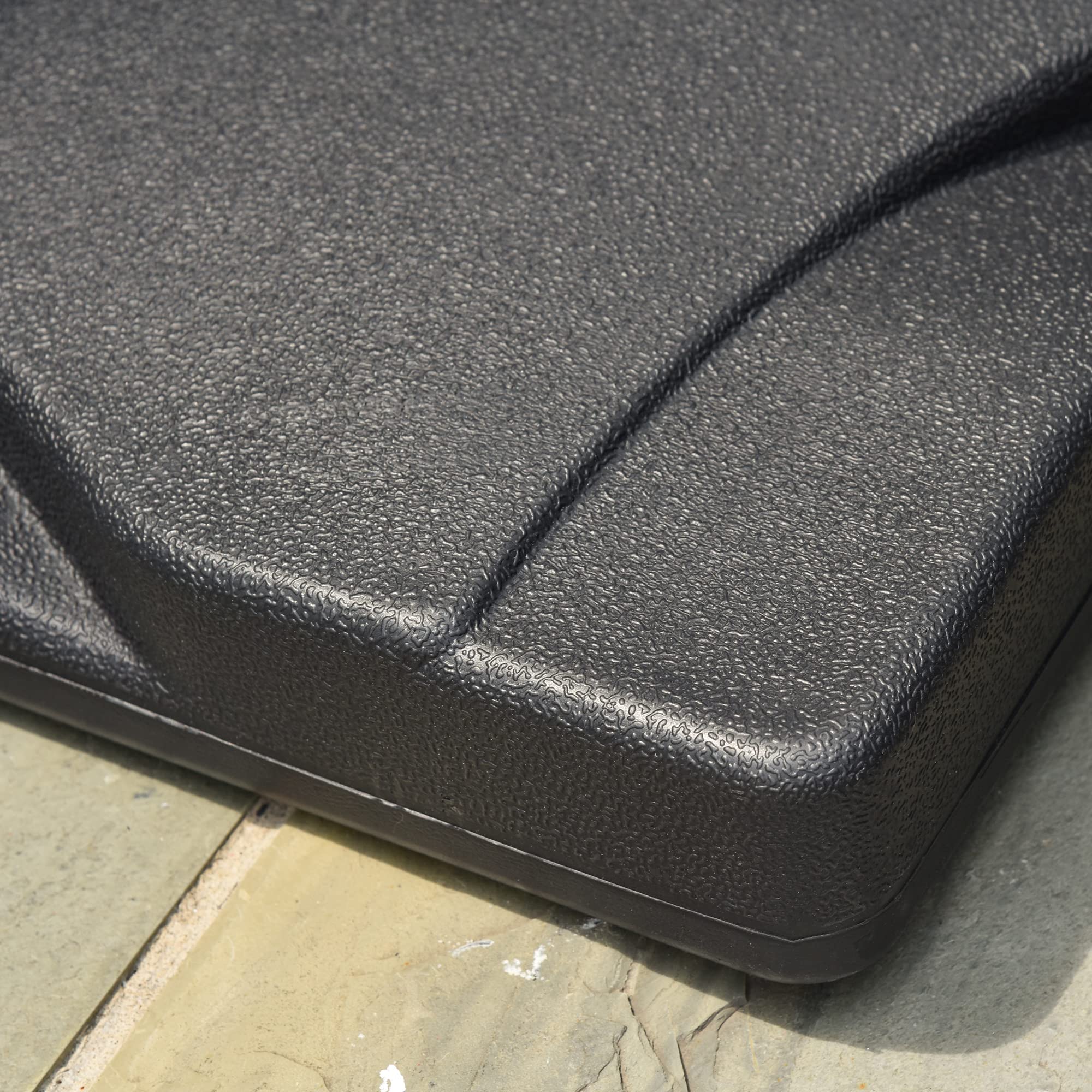 Outsunny Base per Ombrellone Quadrata in Plastica, Base Ombrellone da 41.5L x 41.5P x 33A cm da 20kg con Supporto per Pali da 32mm, 38mm, 48mm, Nero
