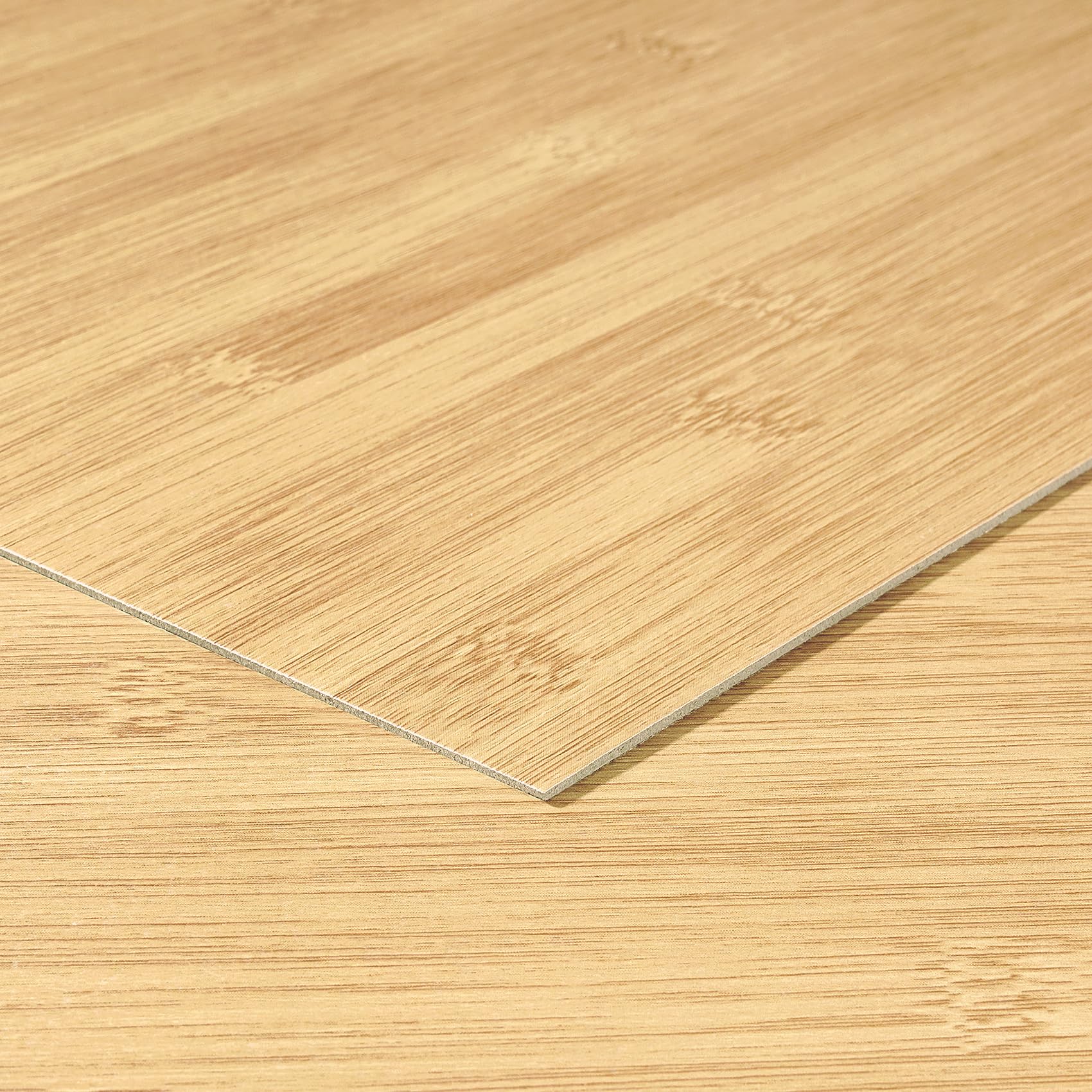Livelynine Piastrelle Adesive Pavimento Parquet Chiaro 30x30CM Pavimento PVC Adesivo Effetto Legno Pino 32-Piastrelle PVC Adesivo Pavimento Bagno Impermeabile Mattonelle Adesive Pavimento Cucina