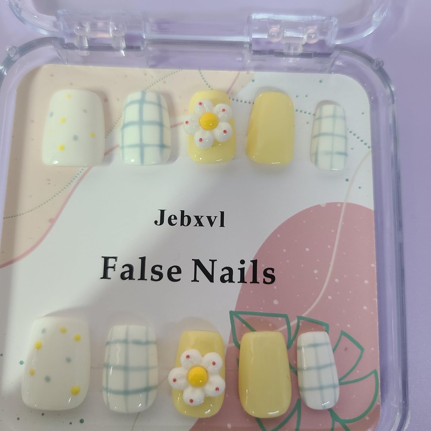 False nails - Daisy Checkered Press-on False Nails, Yellow and White Short Rectangular Nail Set
