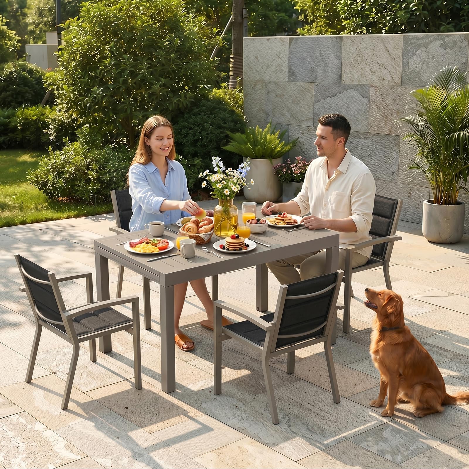 TRIUMPHKEY Sedie da Giardino Impilabili, Set di 2 Sedie da Esterno in Alluminio, Poltrona da Giardino, Sedie per Tavolo da Giardino, Sedie da Patio Resistenti alle Intemperie, Giallo-Marrone