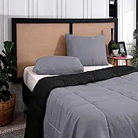Edredom Casal Queen Margarida 3 Peças | Microfibra Antialérgica Premium | Macio, Confortável e Elegante | Ideal para Todas as Estações | Noites Aconchegantes e Relaxantes (Cinza e Preto)
