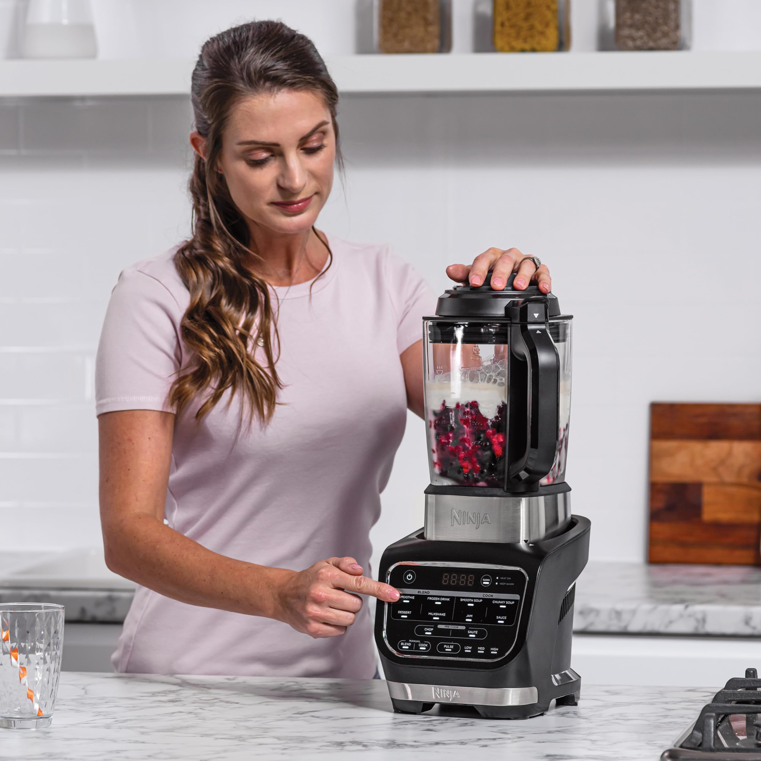 Ninja Foodi Blender Chauffant, 1000W, Capacité 1,7L, 10 Programmes Automatiques, Soupe, Velouté, Compote, Confiture, Smoothie, Brosse et Programme de Nettoyage, Noir HB150EU