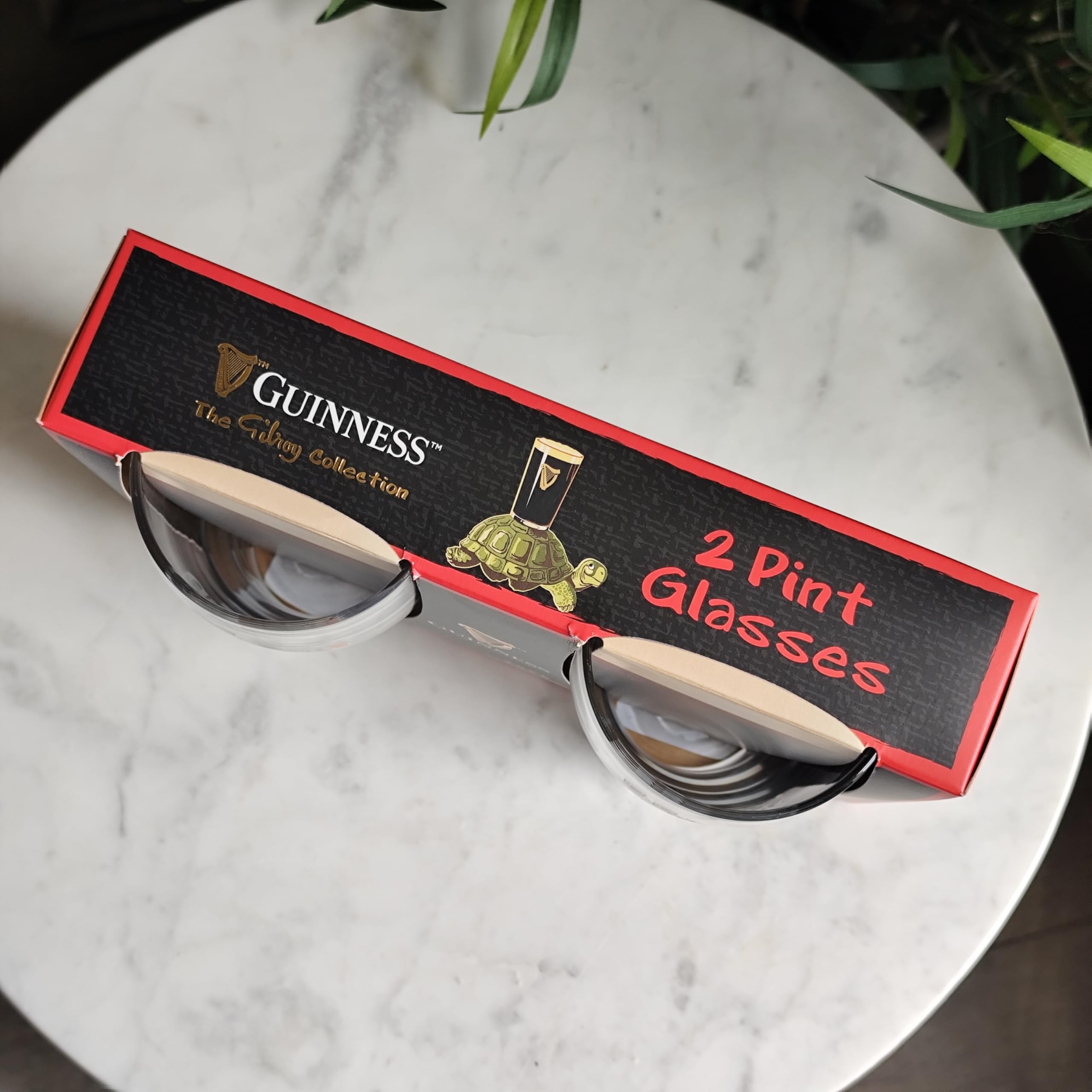 Guinness Lot de 2 verres à bière officiels – Toucan de football et toucan volant – Lot de 2 verres à bière irlandaise