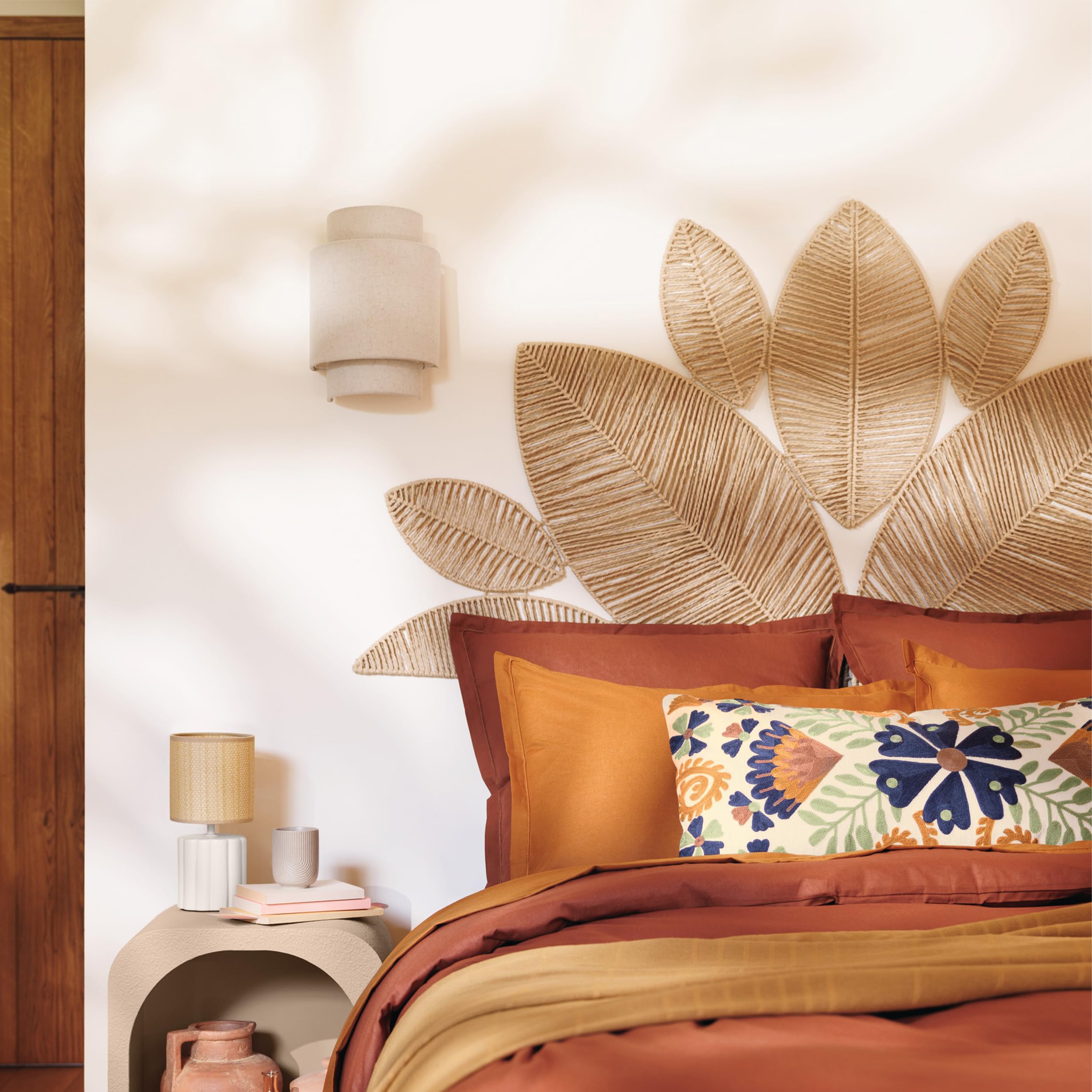 Atmosphera - Décoration Murale Meera en Papier Tressé et Métal - 160x80cm - Décoration Bohème à Accrocher en Forme de Feuilles Beige - pour Chambre, Salon, Salle à Manger, Tête de lit