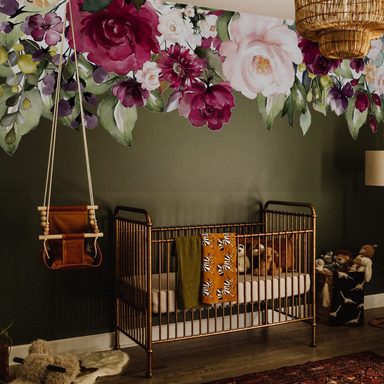Sticker mural vintage fleurs bordeaux en tissu repositionnable pour masquer les défauts