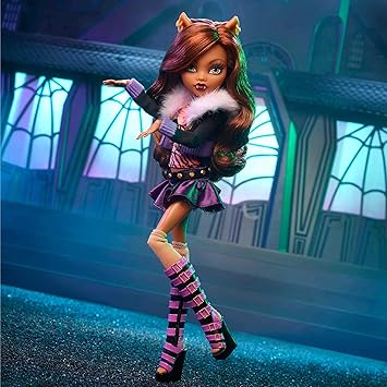 Monster High Clawdeen Wolf Reproduction Doll Wearing Original Fashion & Shoes with Pet, Display Stand & Accessories, 10-5-inch Collectible Toy
