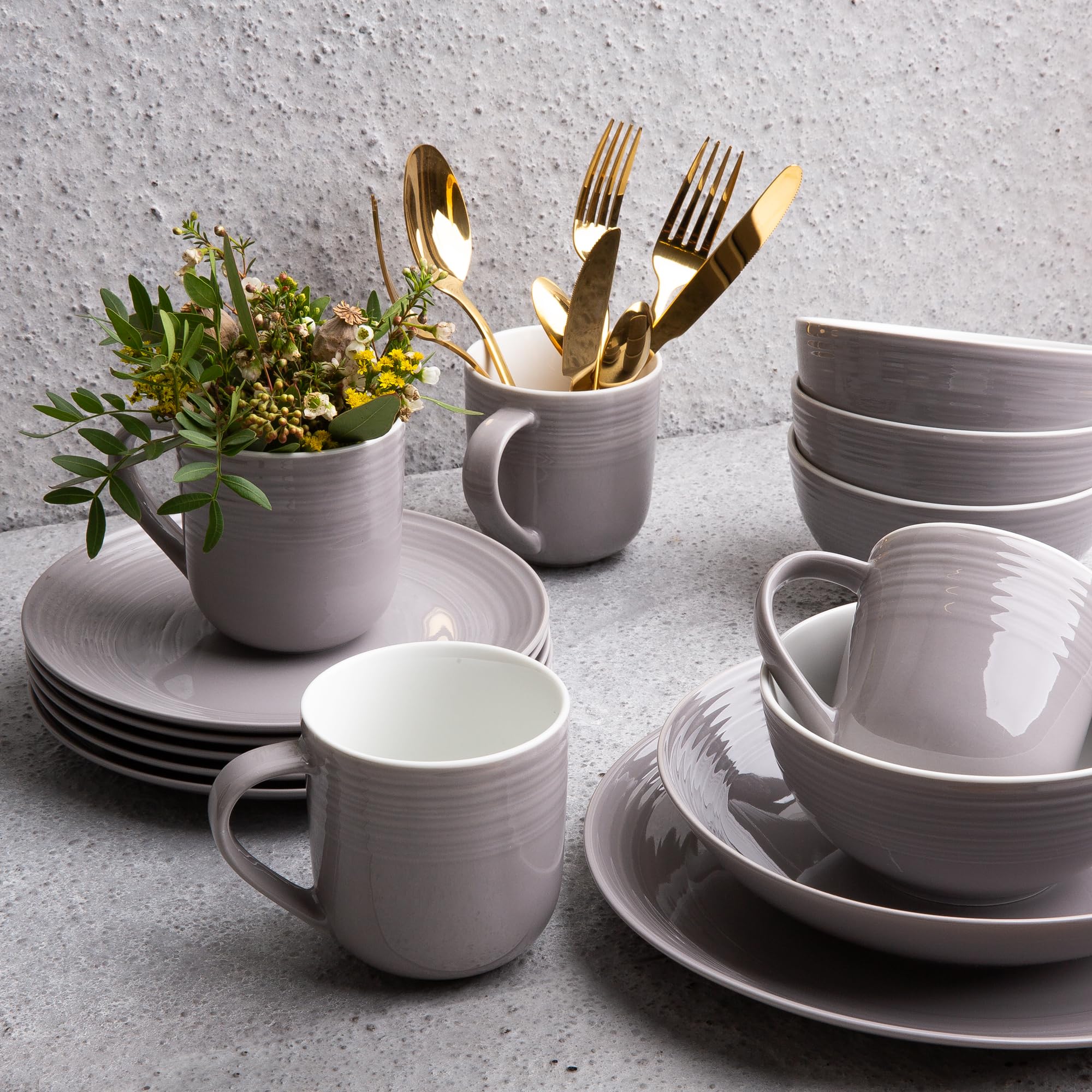 AMBITION Tafel und Kaffeeservice 12 personen Linea 60-teilig Porzellan Teller Tassen Schalen dezente Linien Spülmaschine & Mikrowelle grau