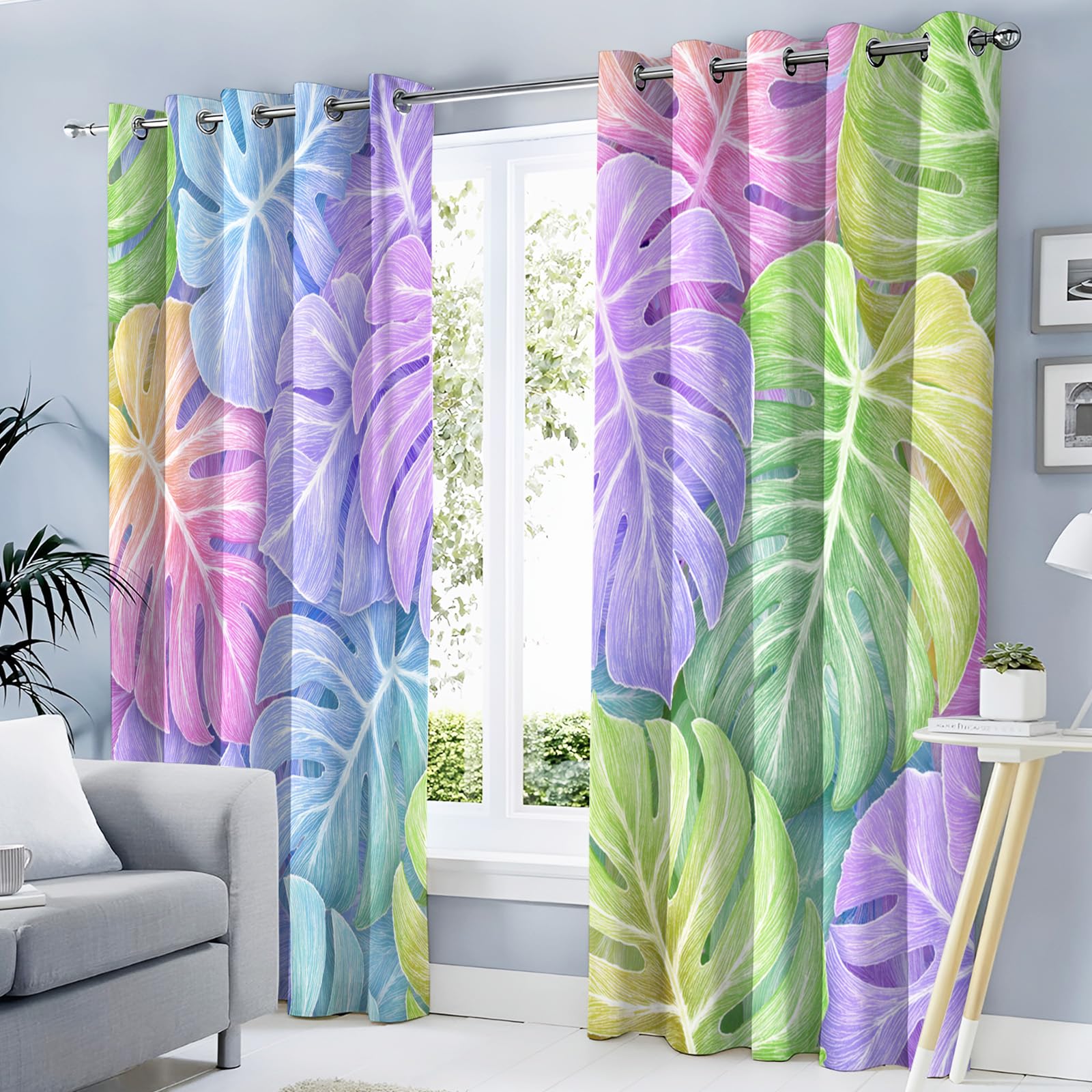Rideau à oeillets Monstera violet pour créer une ambiance jungle dans le salon