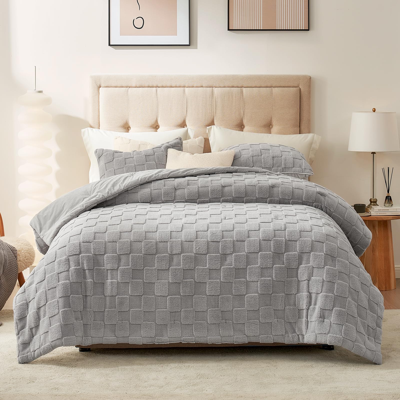 Cozy Bliss Fluffy Queen Comforter Set - Grey Soft Sherpa Comforter, 3pcs Warm Bedding Set with 2 Pillowcases for Winter, Jacquard Checkered Texture, Gift for Boys Girls Women Family (Queen, Grey)