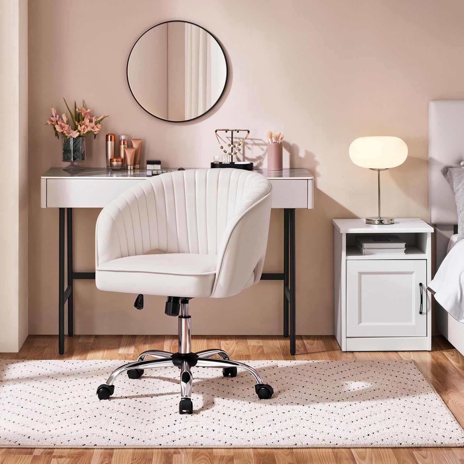 Yaheetech Cute Desk Chair Velvet Vanity Chair with Wheels Home Office Upholstered Modern Swivel Armchair with Tufted Barrel Back for Study, Vanity, Bedroom Cream