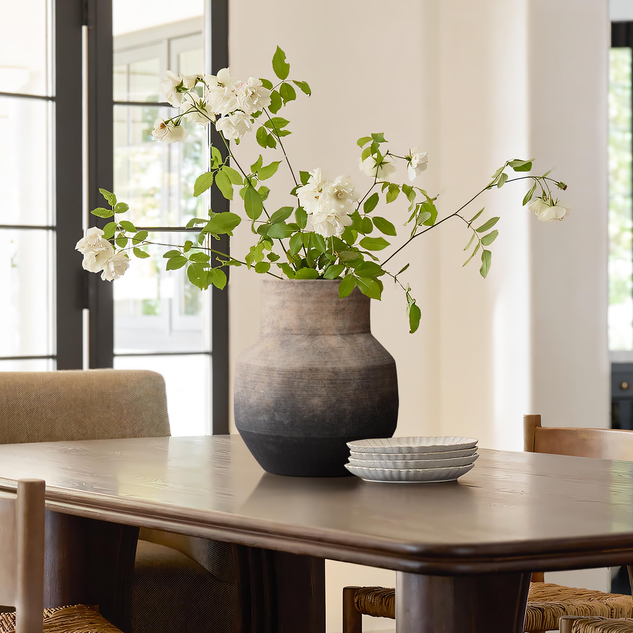 Amazon.co.jp: LuxenHome 素朴なセラミック花瓶、11インチ ファーム