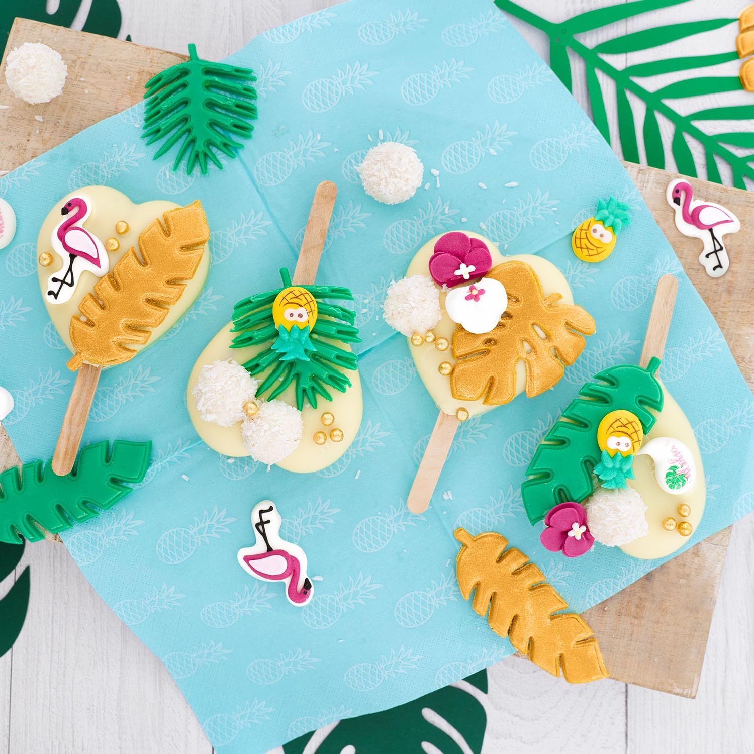 Günthart BackDecor | VKE mit 15 Packungen | Zucker Flamingo Set | Ananas aus Zucker | Flamingo Zuckerfiguren | Aloha Zuckerfiguren | Aloha Party | Flamingo Party