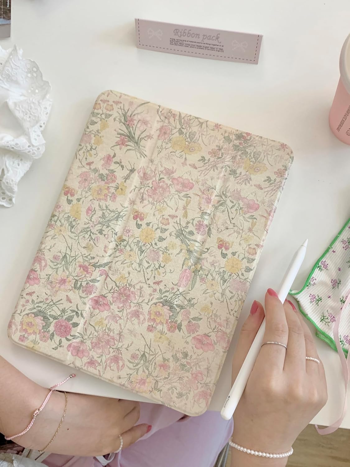 Adjustable Stand Hard PU Clear Back Folio Case for Apple iPad A16 11th Generation 2025 11 Inch A3354 A3355 A3356 Flowers Floral Pattern Refreshing Classic Vintage Pretty Chic Cute Lovely Girls Women