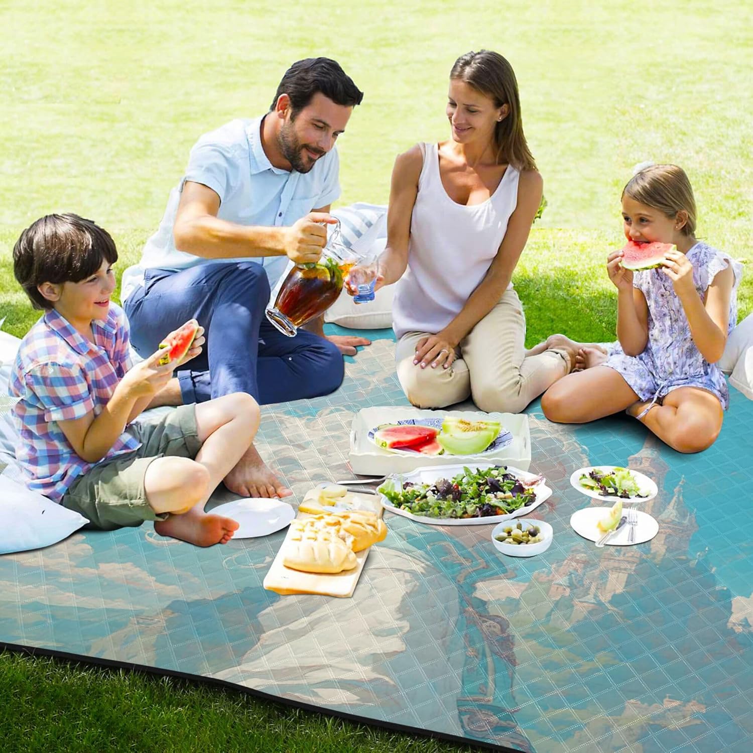 Blue and White Hair Boy Waterproof Picnic Table Water Resistant Outdoor Party Sand Resistant Beach Blanket for Grass Concert Blanket alfombra para Playa