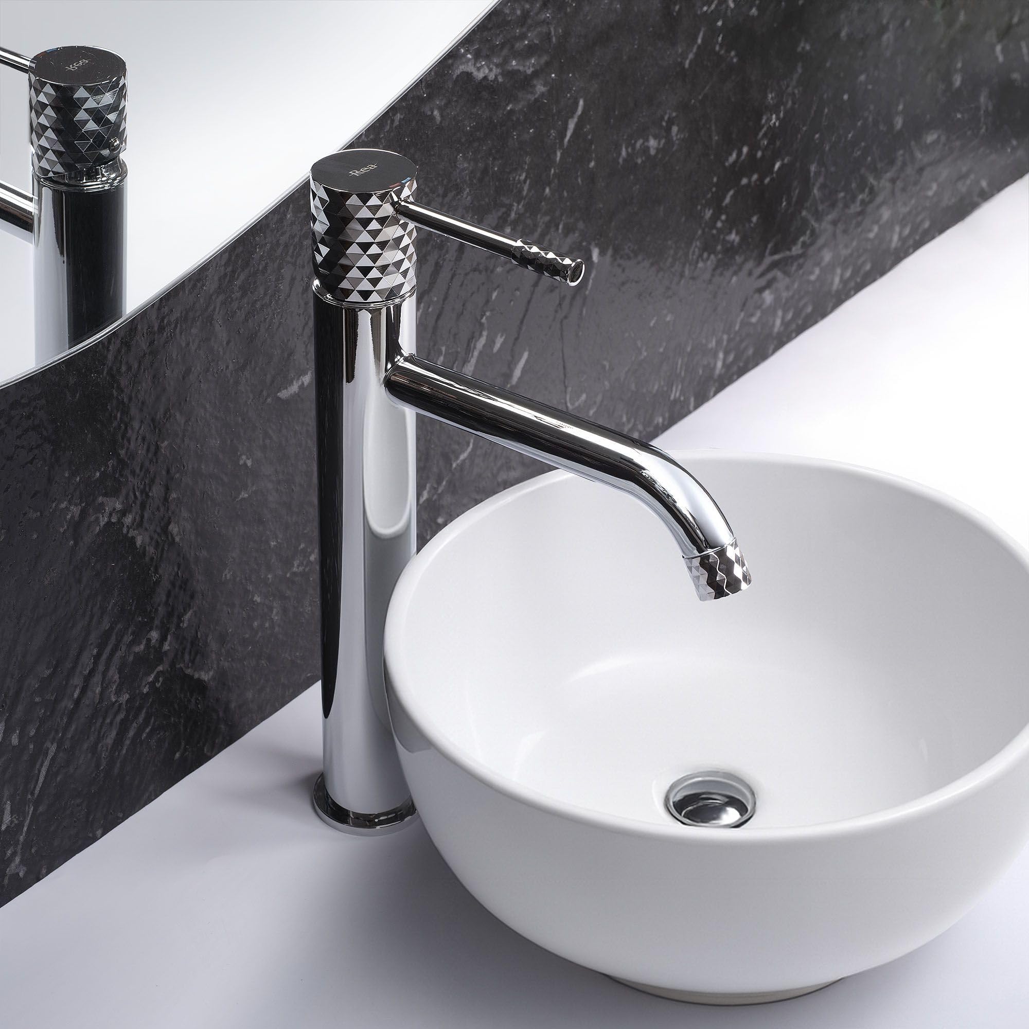 Rea - Bateria Umywalkowa Łazienkowa Lungo Diamond Wysoka, Mosiądz, Głowica Ceramiczna