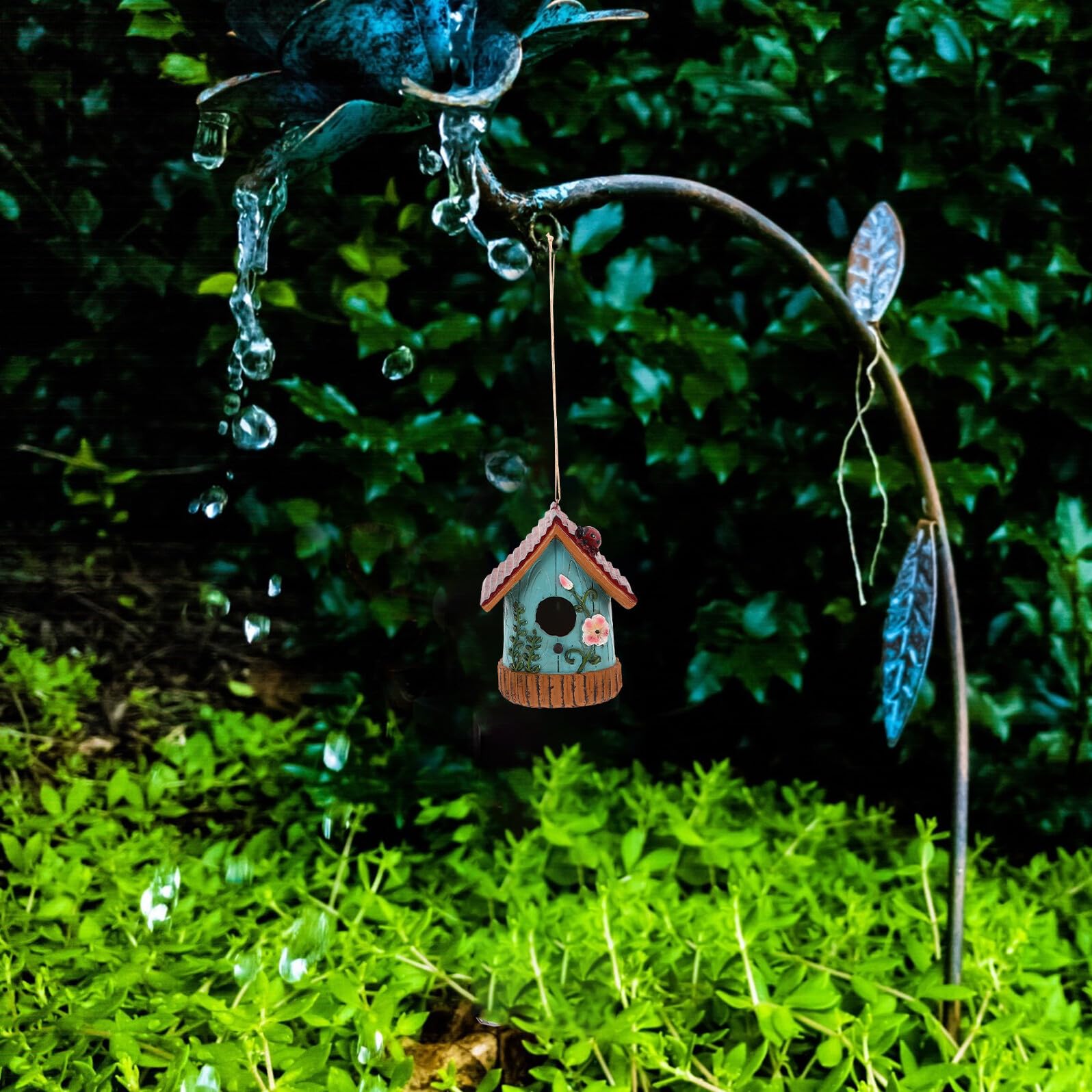 Casa de Pájaros Colgante de Resina Resistente la Intemperie Refugio Estable para Nidos Exteriores de Pequeños Pájaros Decoración de Jardín y Balcón Casita para Pajaros Versátil