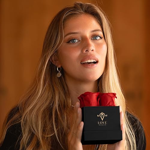 Miniatura 5 de VLove 4 rosas rojas Forever en una caja blanca y 4 rosas rojas Forever en una caja negra  Rosas reales que duran más de un año  Caja de rosas
