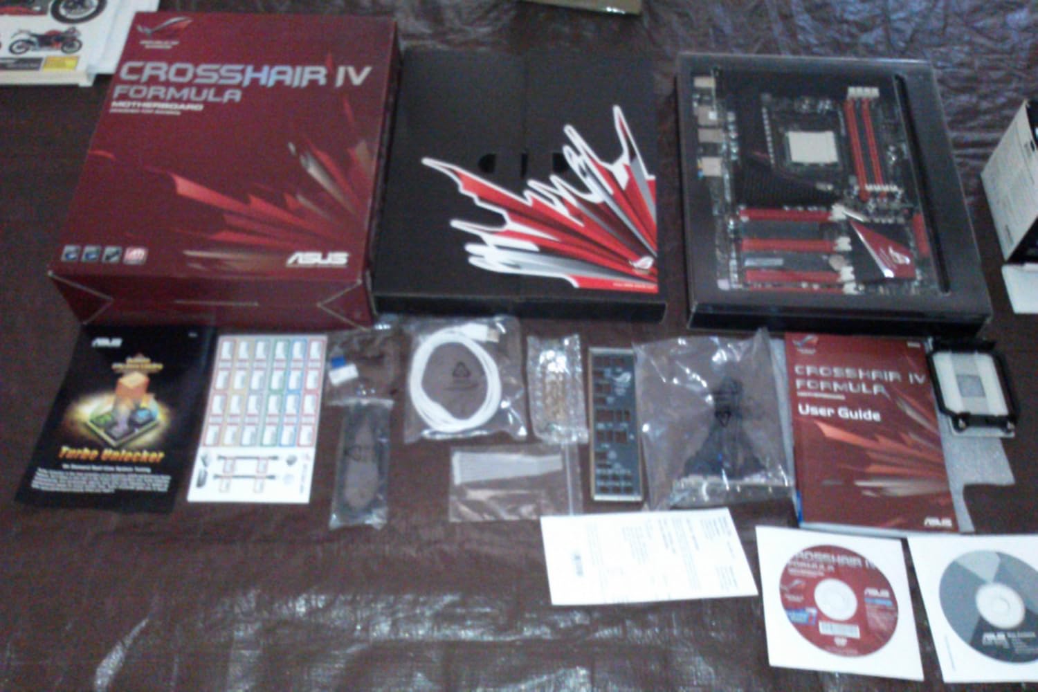 Asus Socket AM3/AMD 890FX/CrossFireX/SATA 3.0 and USB 3.0/A and GbE/ATX Motherboard Crosshair IV Formula