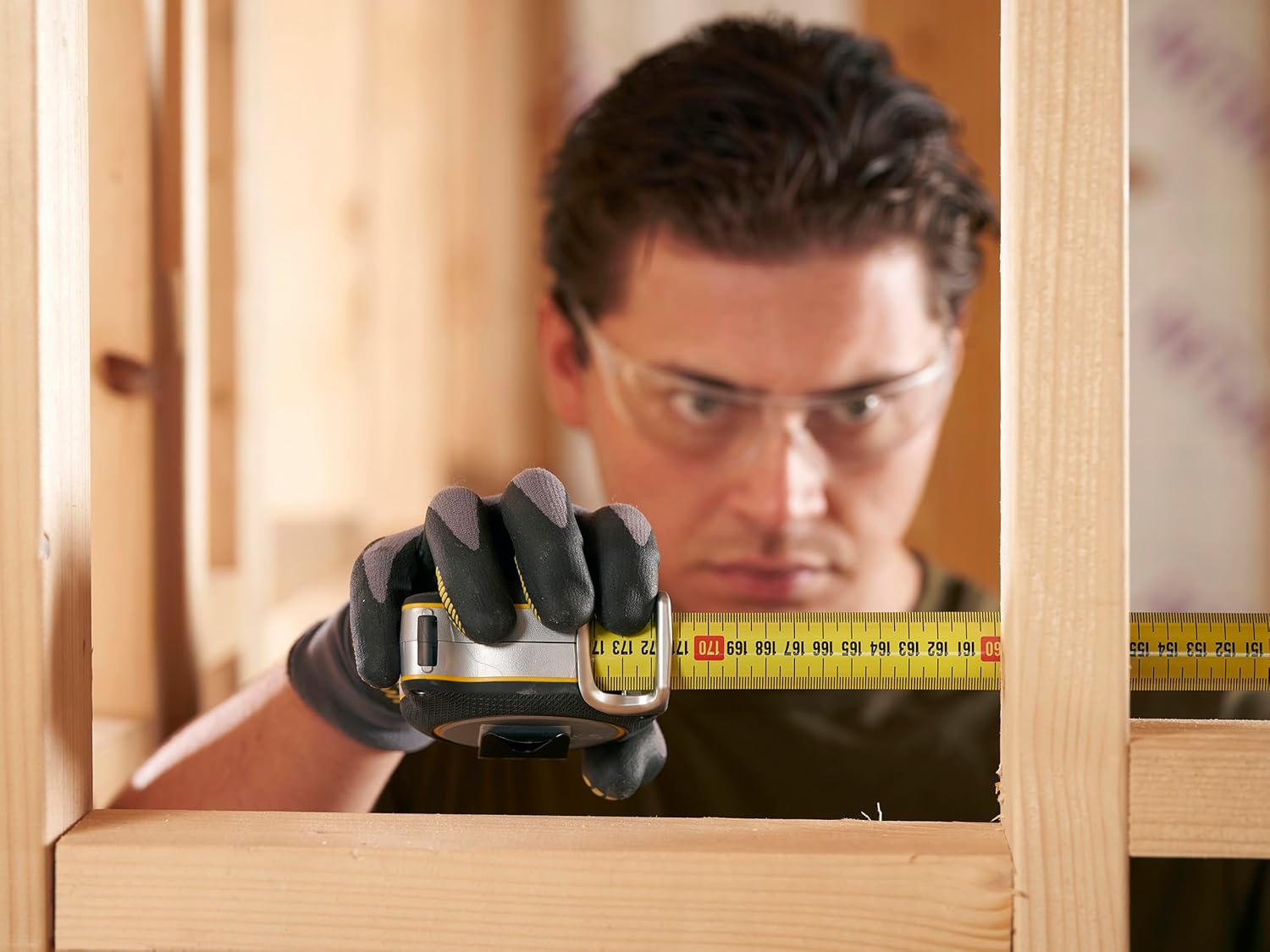 Stanley Fatmax Xtreme FMHT38232-0 Tape Measure 10 m (with Integrated Finger Brake, Tape 16 cm with Bladeamor Coating, Extra Large Hook, Printed on Both Sides, Sturdy Bi-Material Housing)